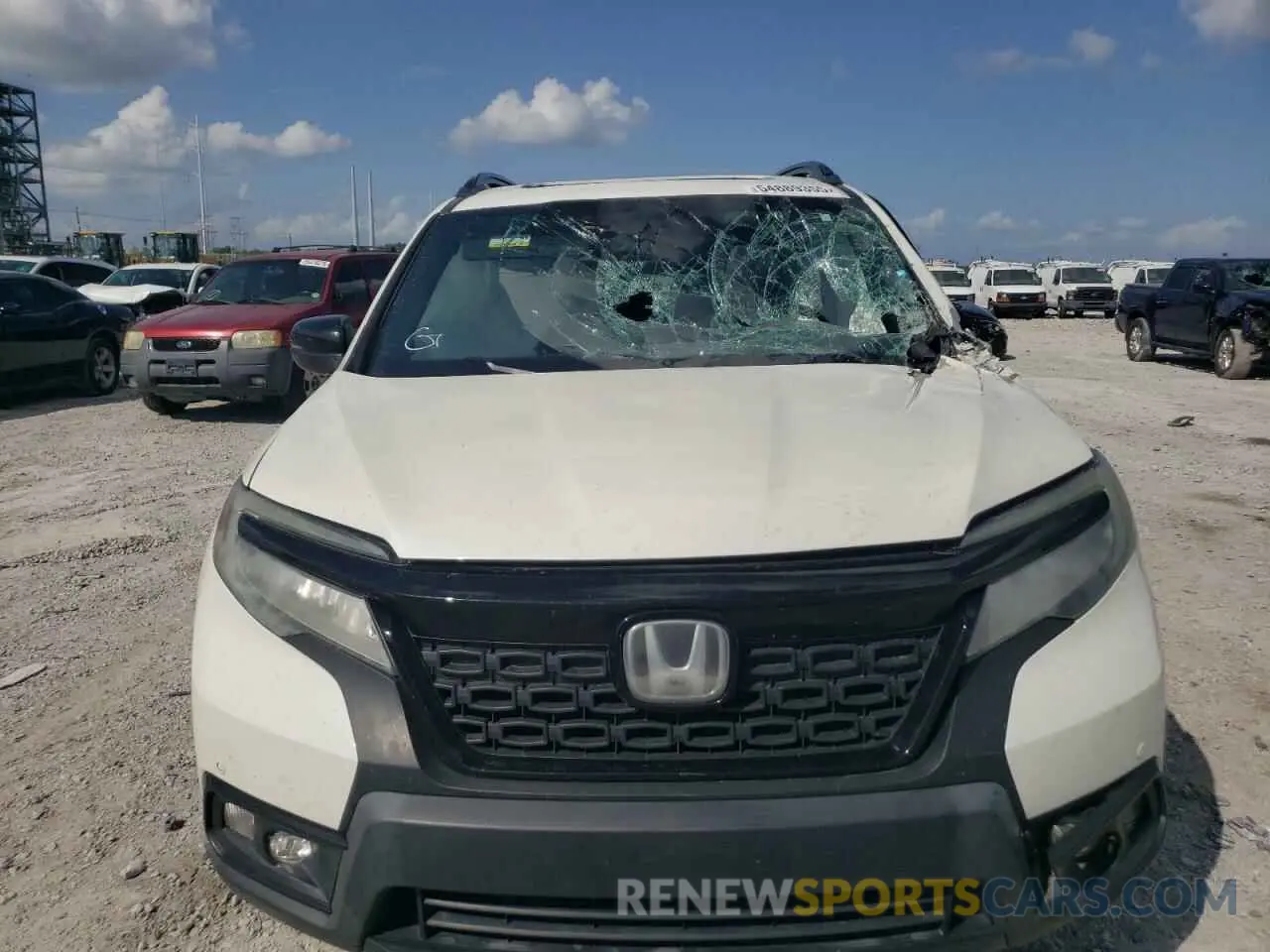 5 Photograph of a damaged car 5FNYF7H99KB001259 HONDA PASSPORT 2019