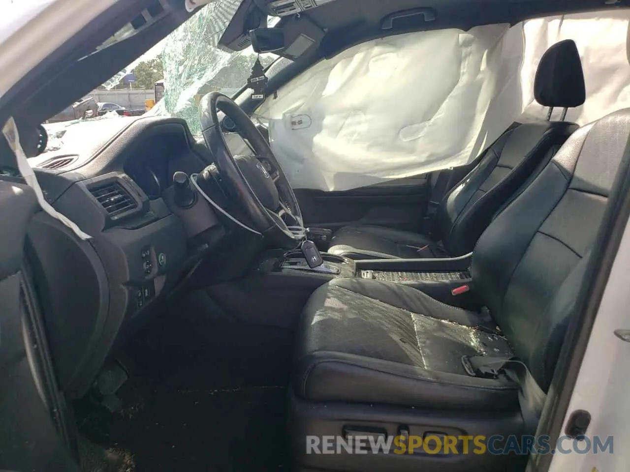 7 Photograph of a damaged car 5FNYF7H99KB001259 HONDA PASSPORT 2019