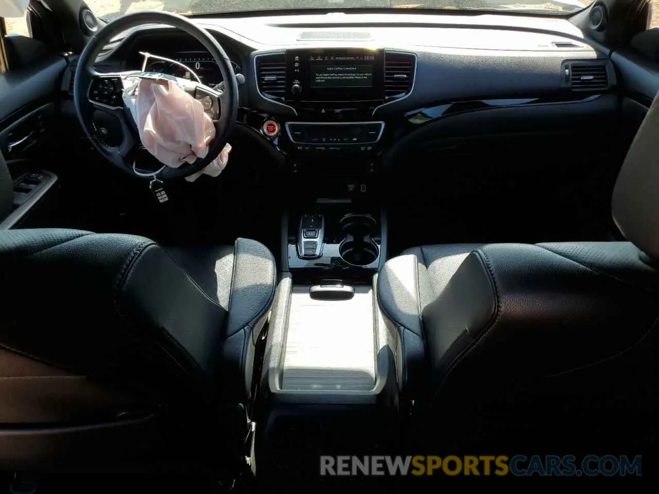 8 Photograph of a damaged car 5FNYF8H02KB004625 HONDA PASSPORT 2019
