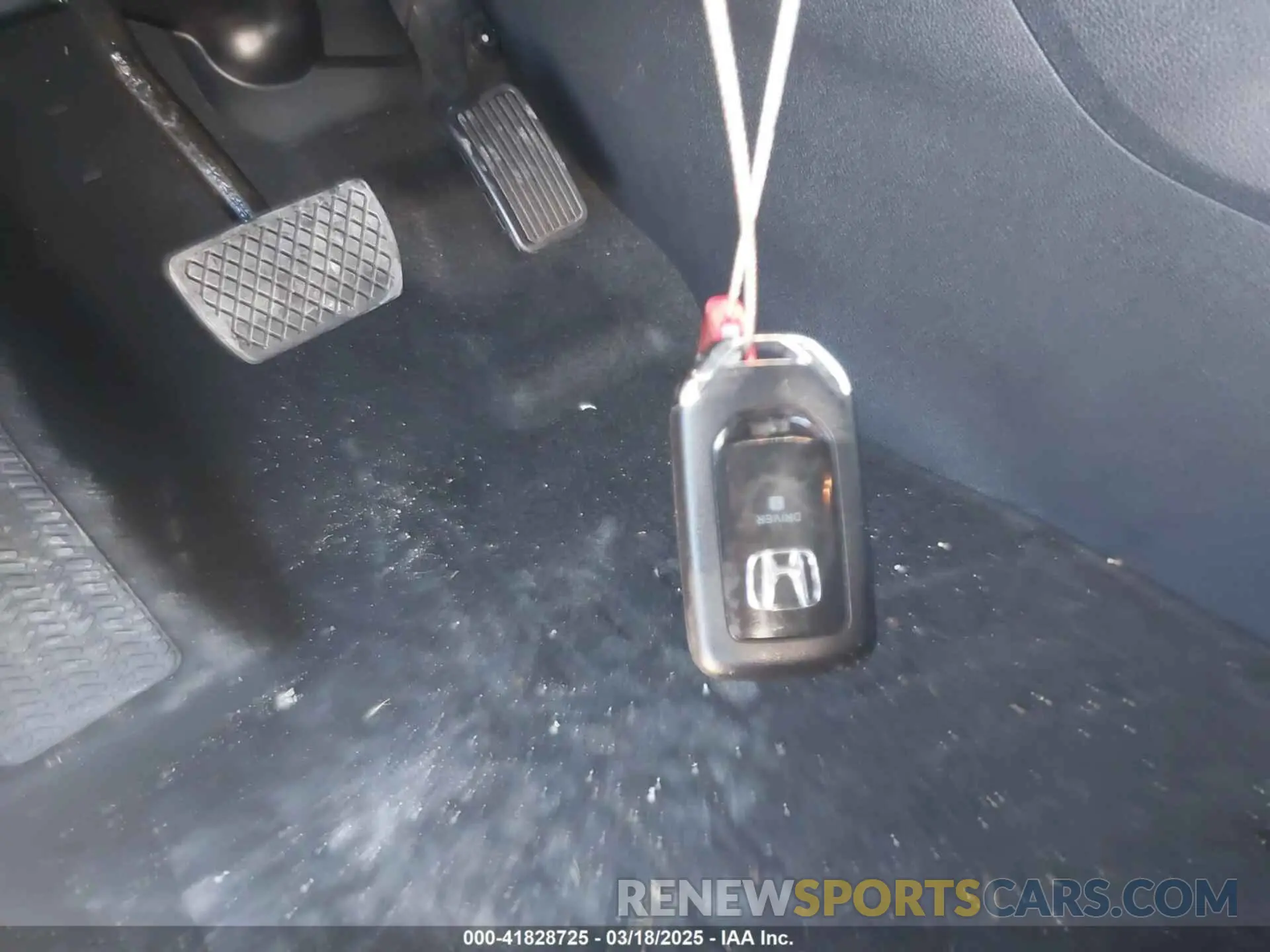 11 Photograph of a damaged car 5FNYF8H04KB005307 HONDA PASSPORT 2019