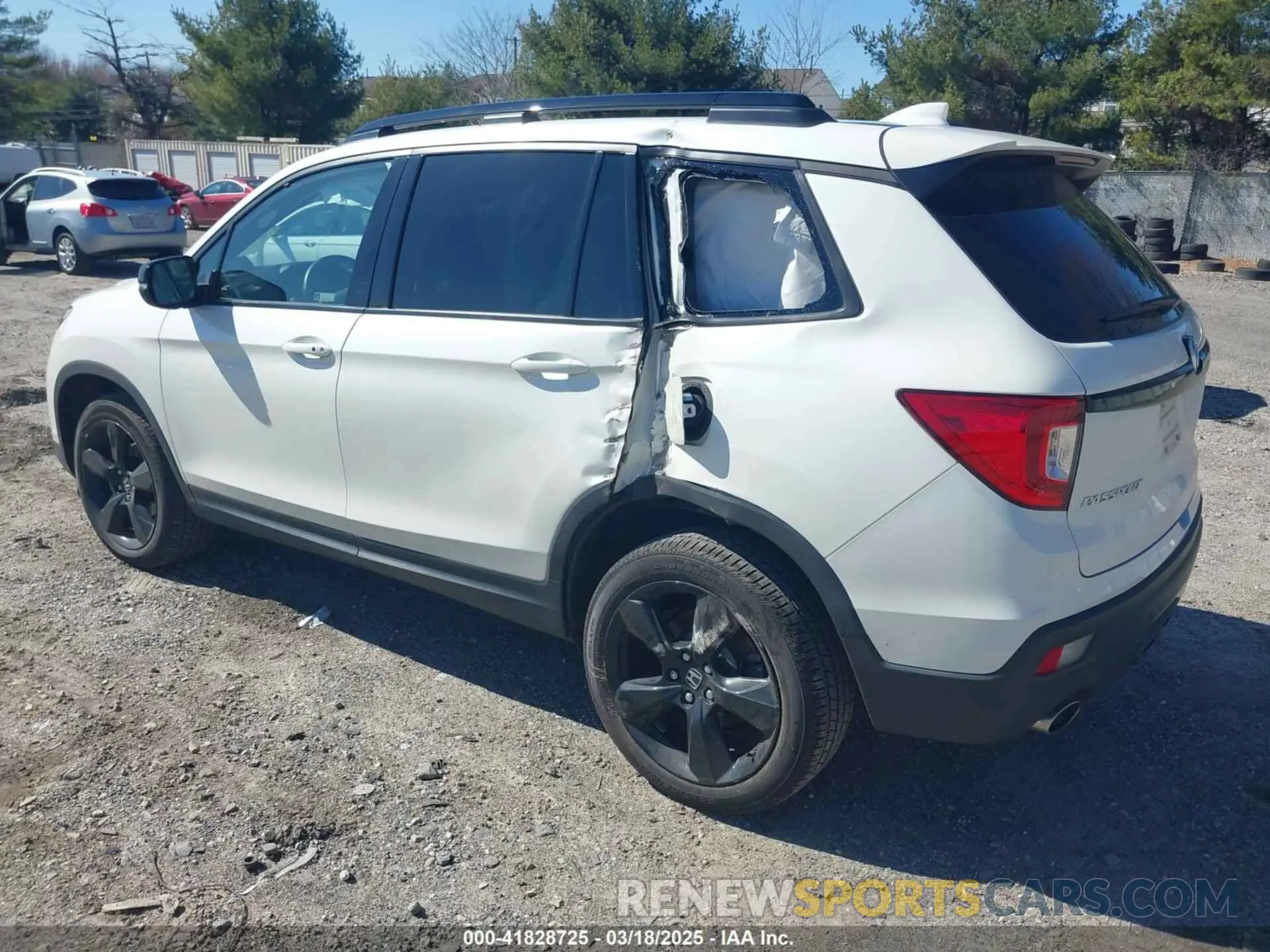 3 Photograph of a damaged car 5FNYF8H04KB005307 HONDA PASSPORT 2019