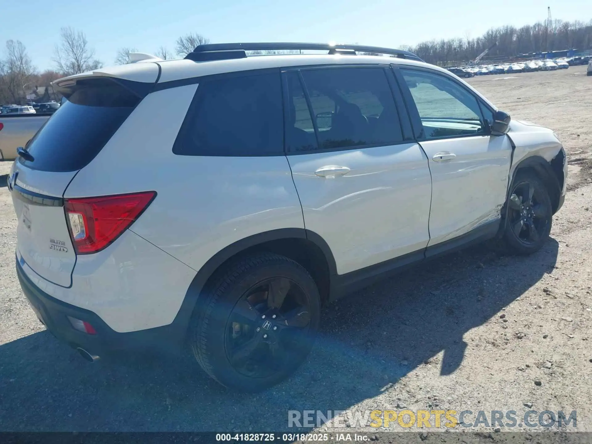 4 Photograph of a damaged car 5FNYF8H04KB005307 HONDA PASSPORT 2019