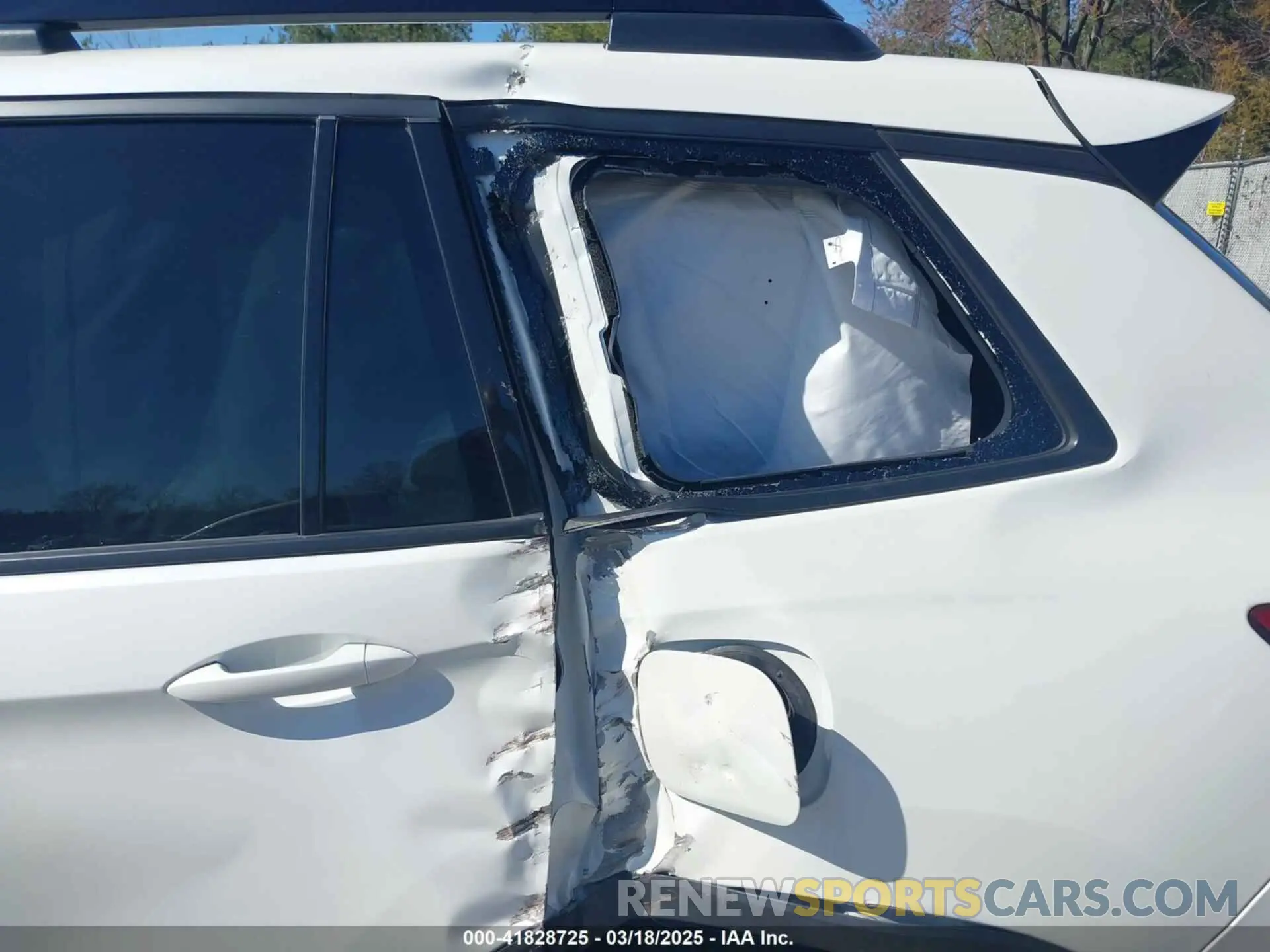 6 Photograph of a damaged car 5FNYF8H04KB005307 HONDA PASSPORT 2019