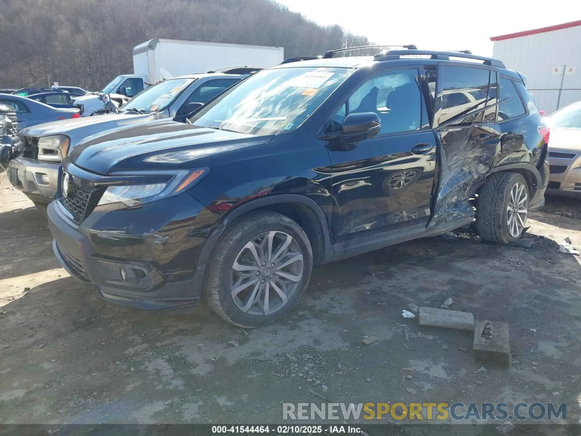2 Photograph of a damaged car 5FNYF8H07KB014647 HONDA PASSPORT 2019