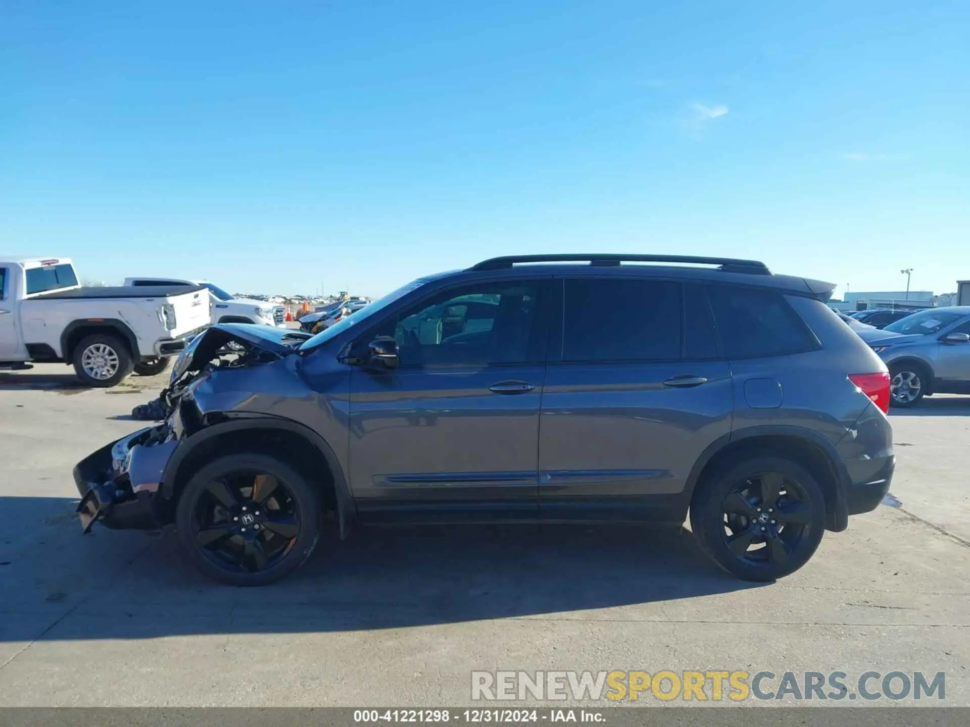 15 Photograph of a damaged car 5FNYF8H07KB015720 HONDA PASSPORT 2019