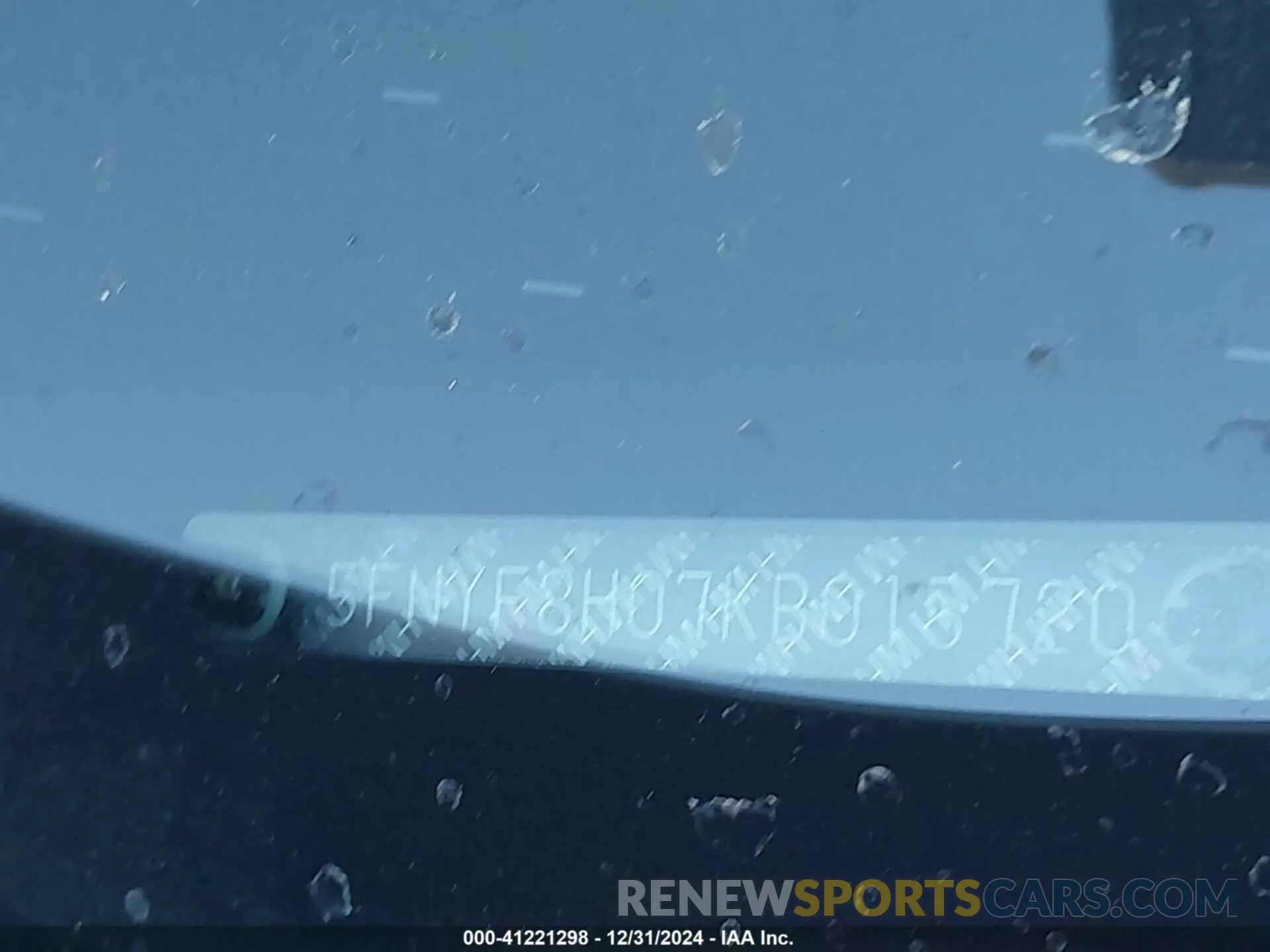 18 Photograph of a damaged car 5FNYF8H07KB015720 HONDA PASSPORT 2019