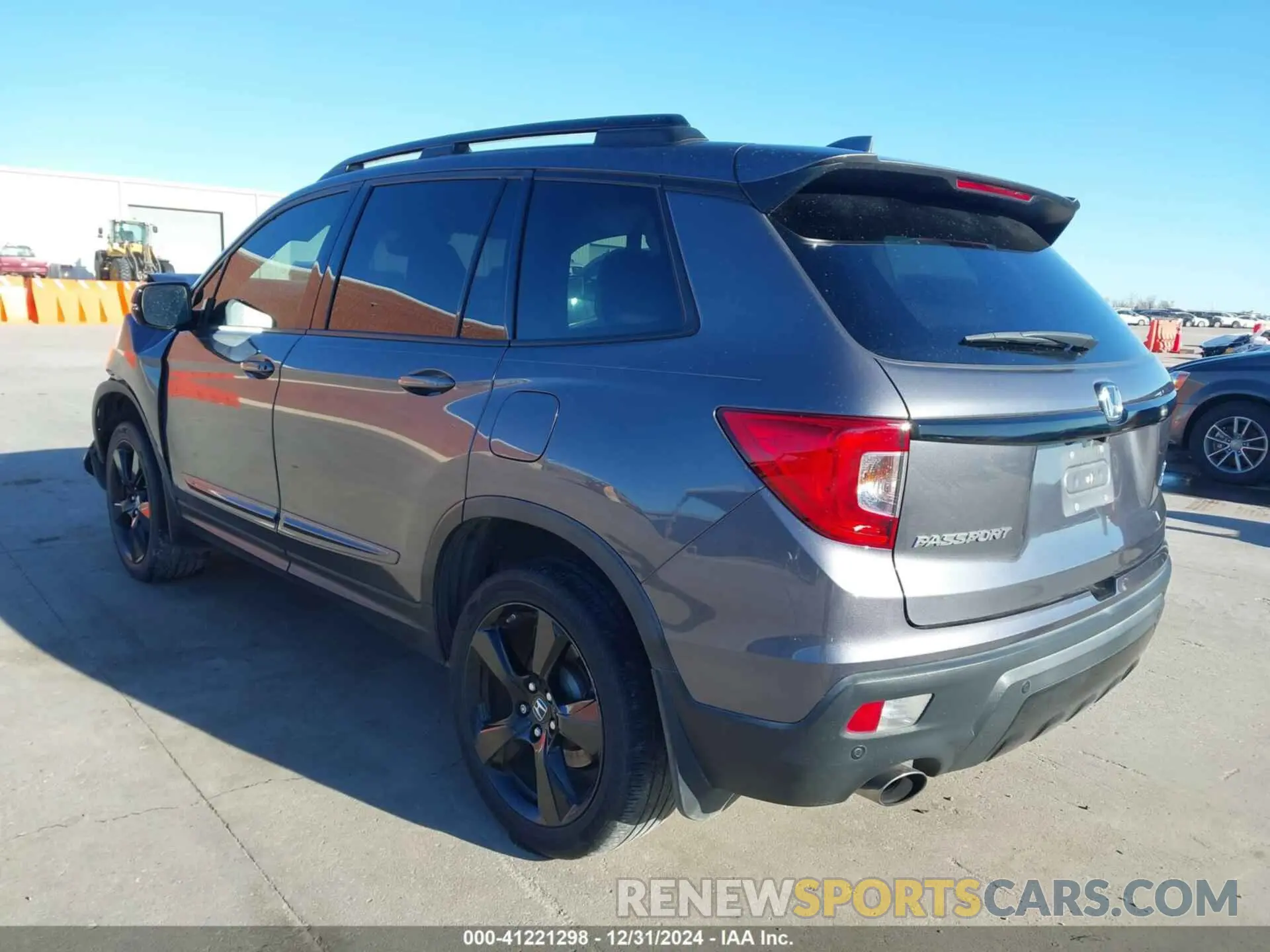 3 Photograph of a damaged car 5FNYF8H07KB015720 HONDA PASSPORT 2019