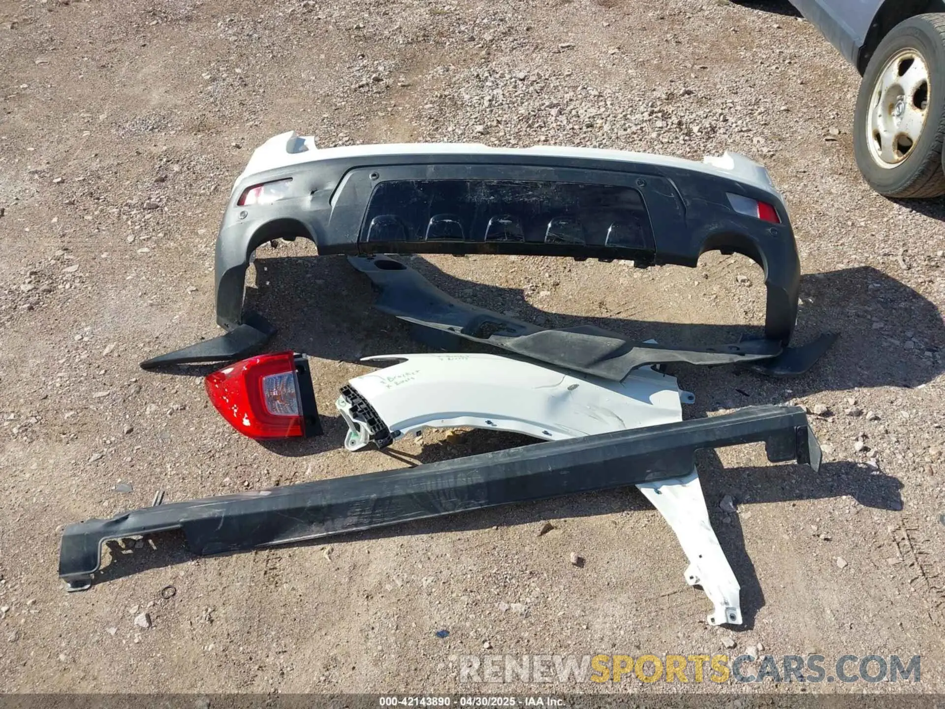 12 Photograph of a damaged car 5FNYF8H0XKB001472 HONDA PASSPORT 2019