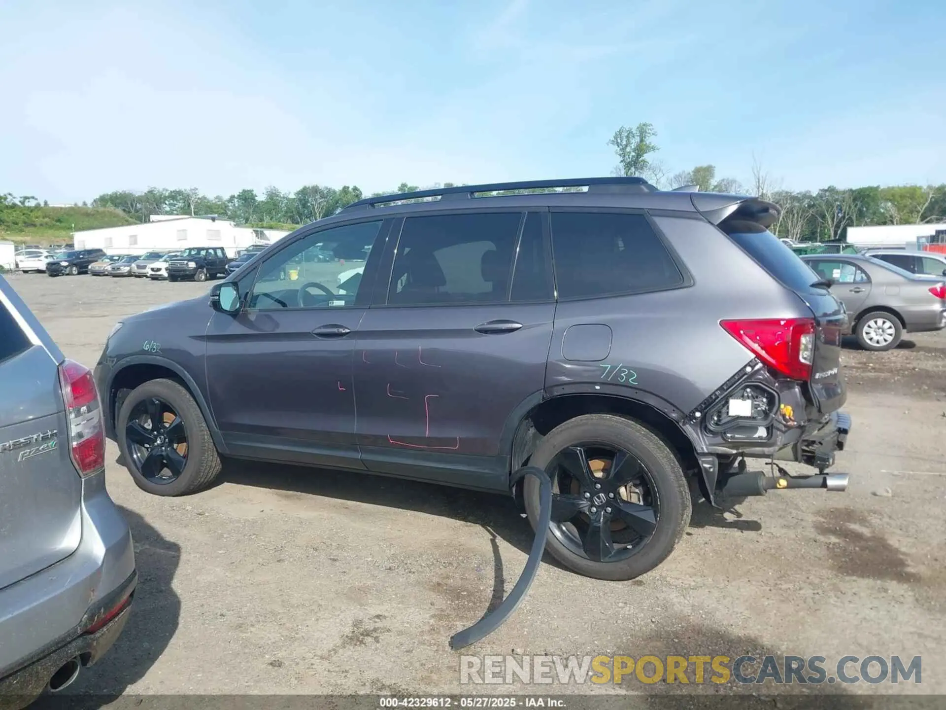 14 Photograph of a damaged car 5FNYF8H0XKB030776 HONDA PASSPORT 2019