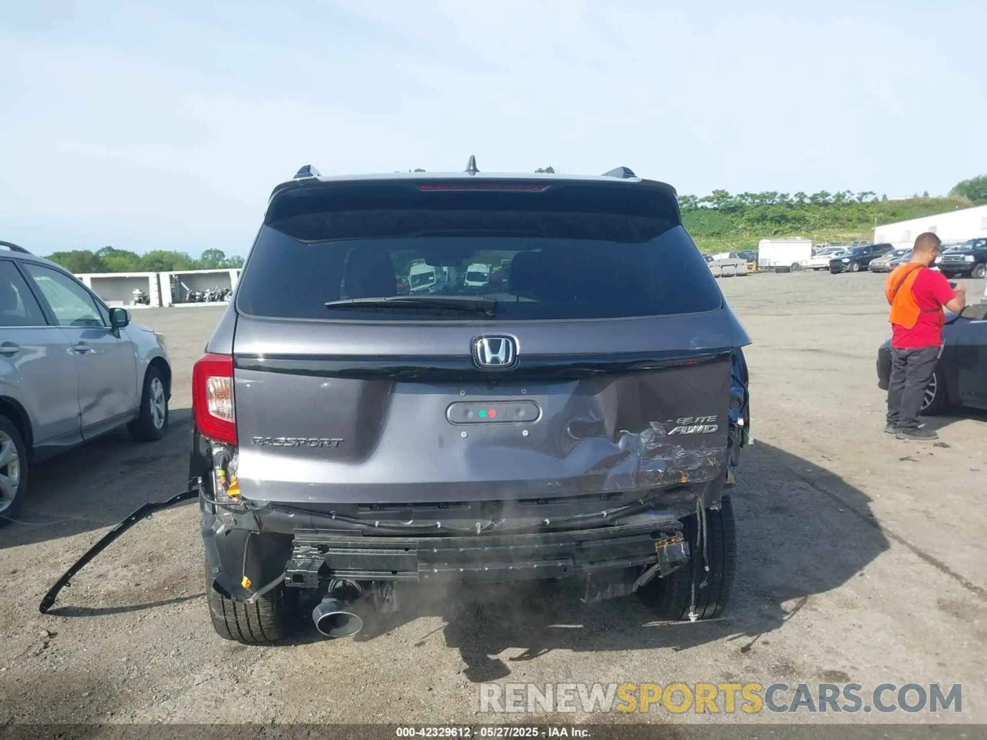 16 Photograph of a damaged car 5FNYF8H0XKB030776 HONDA PASSPORT 2019