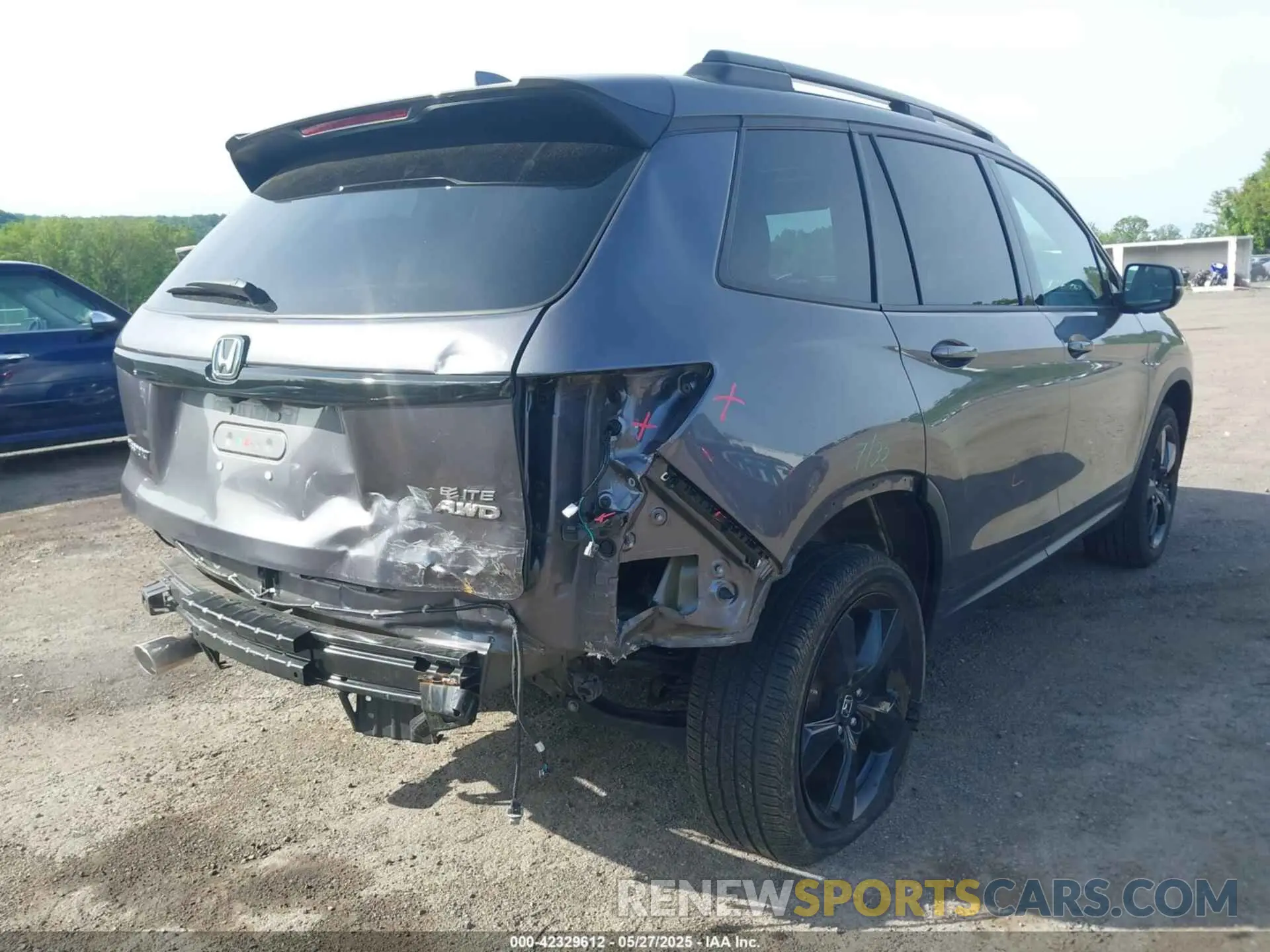 17 Photograph of a damaged car 5FNYF8H0XKB030776 HONDA PASSPORT 2019