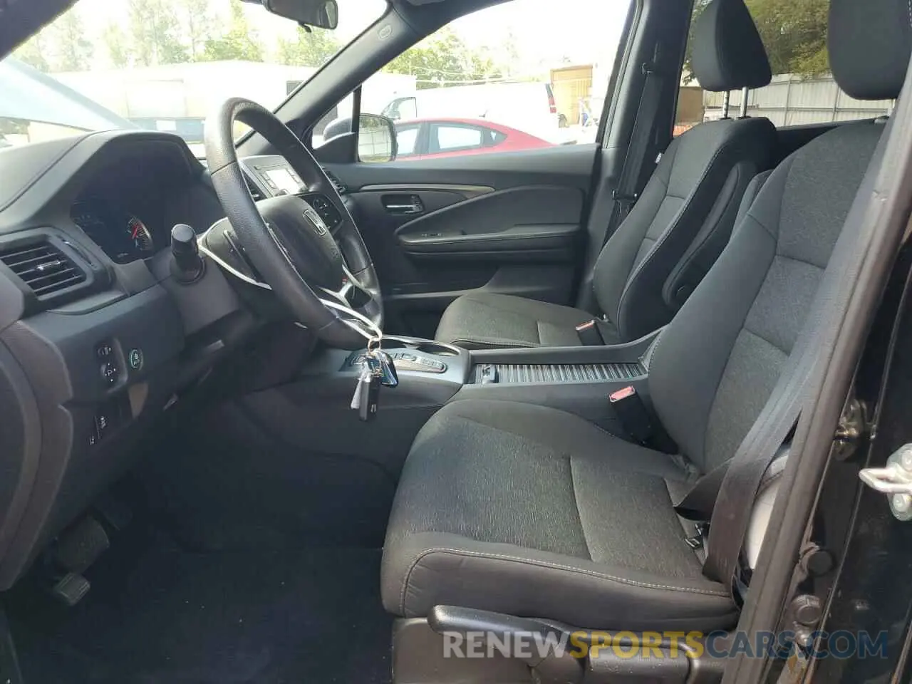 7 Photograph of a damaged car 5FNYF8H20KB022512 HONDA PASSPORT 2019