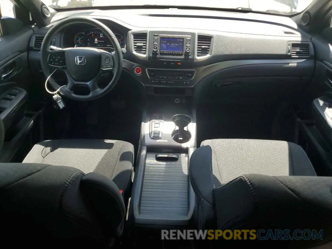 8 Photograph of a damaged car 5FNYF8H20KB022512 HONDA PASSPORT 2019