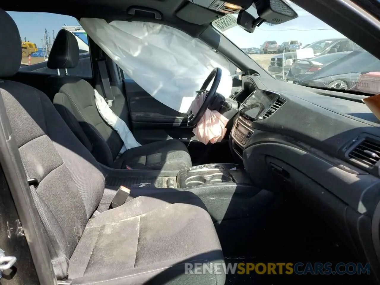 7 Photograph of a damaged car 5FNYF8H20KB502873 HONDA PASSPORT 2019
