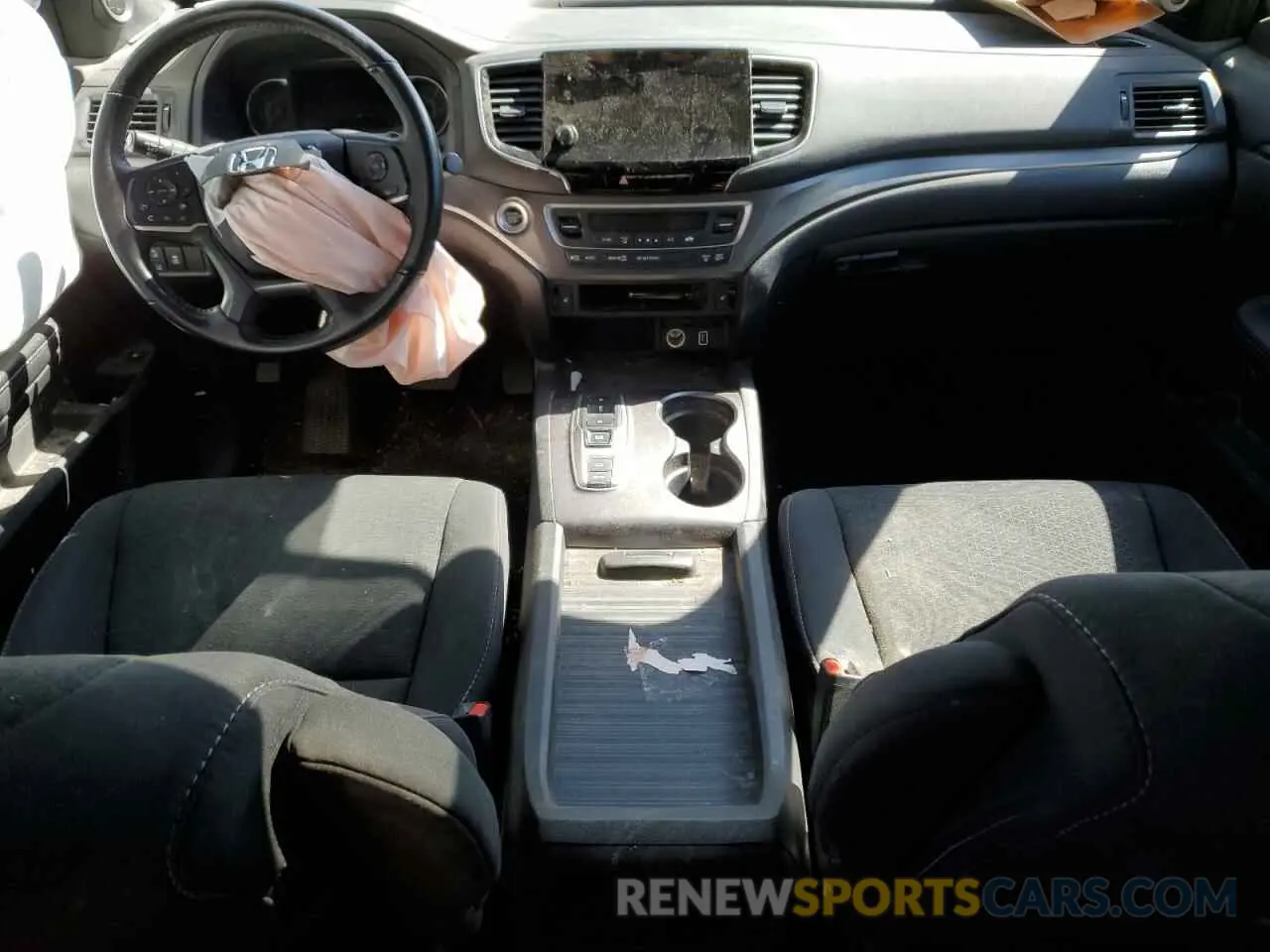 8 Photograph of a damaged car 5FNYF8H20KB502873 HONDA PASSPORT 2019