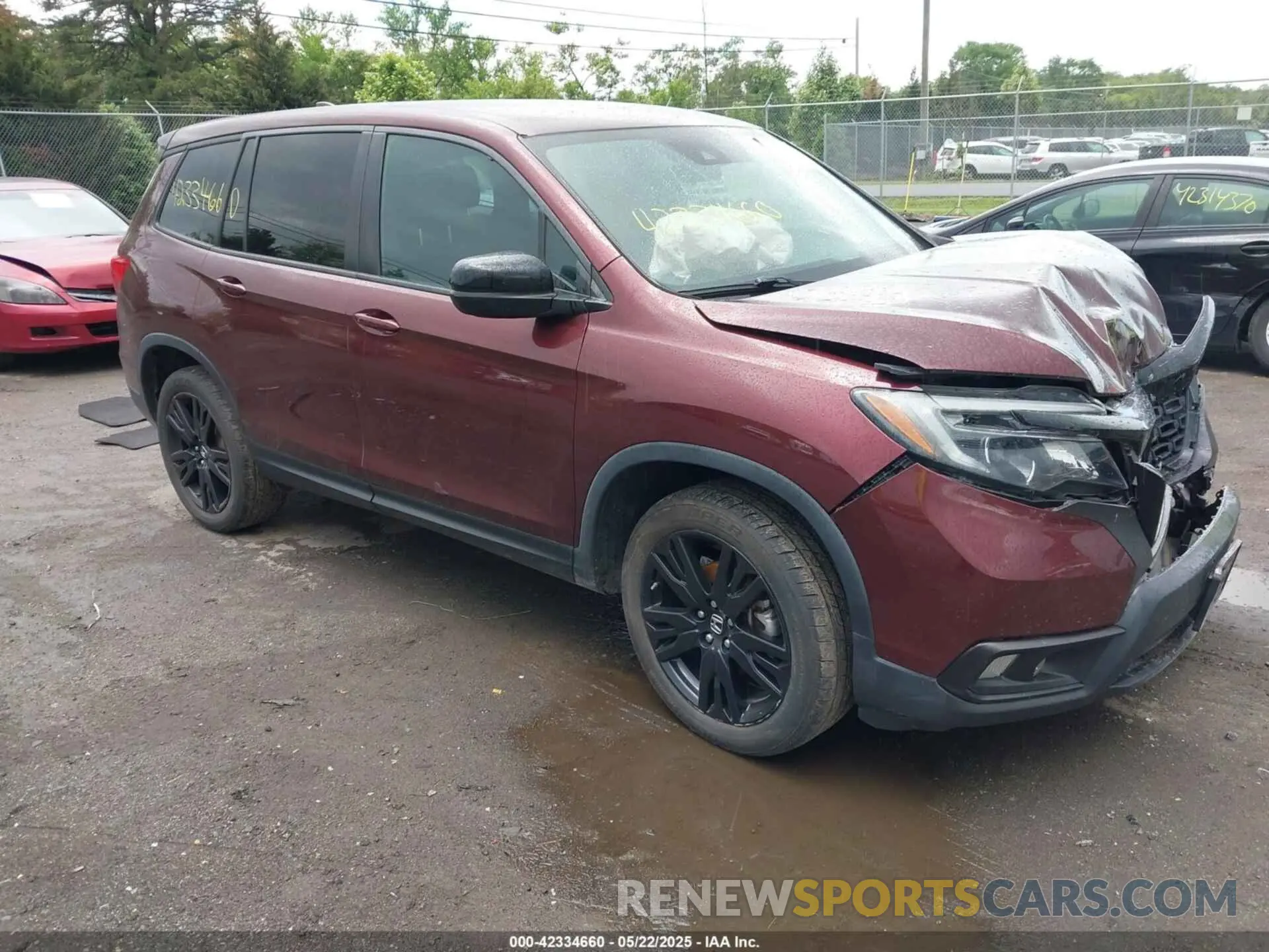 1 Photograph of a damaged car 5FNYF8H21KB010014 HONDA PASSPORT 2019