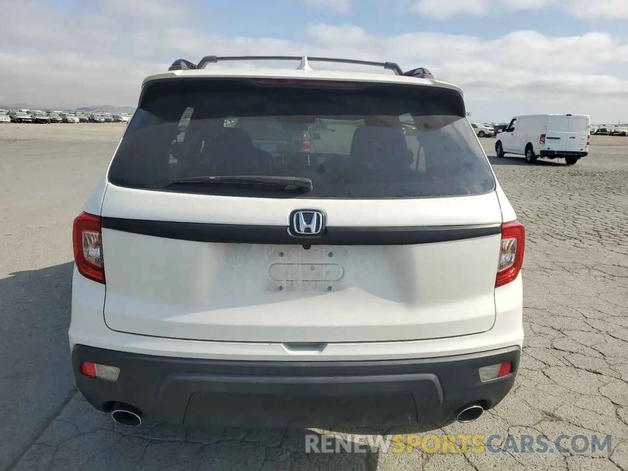 6 Photograph of a damaged car 5FNYF8H22KB016114 HONDA PASSPORT 2019