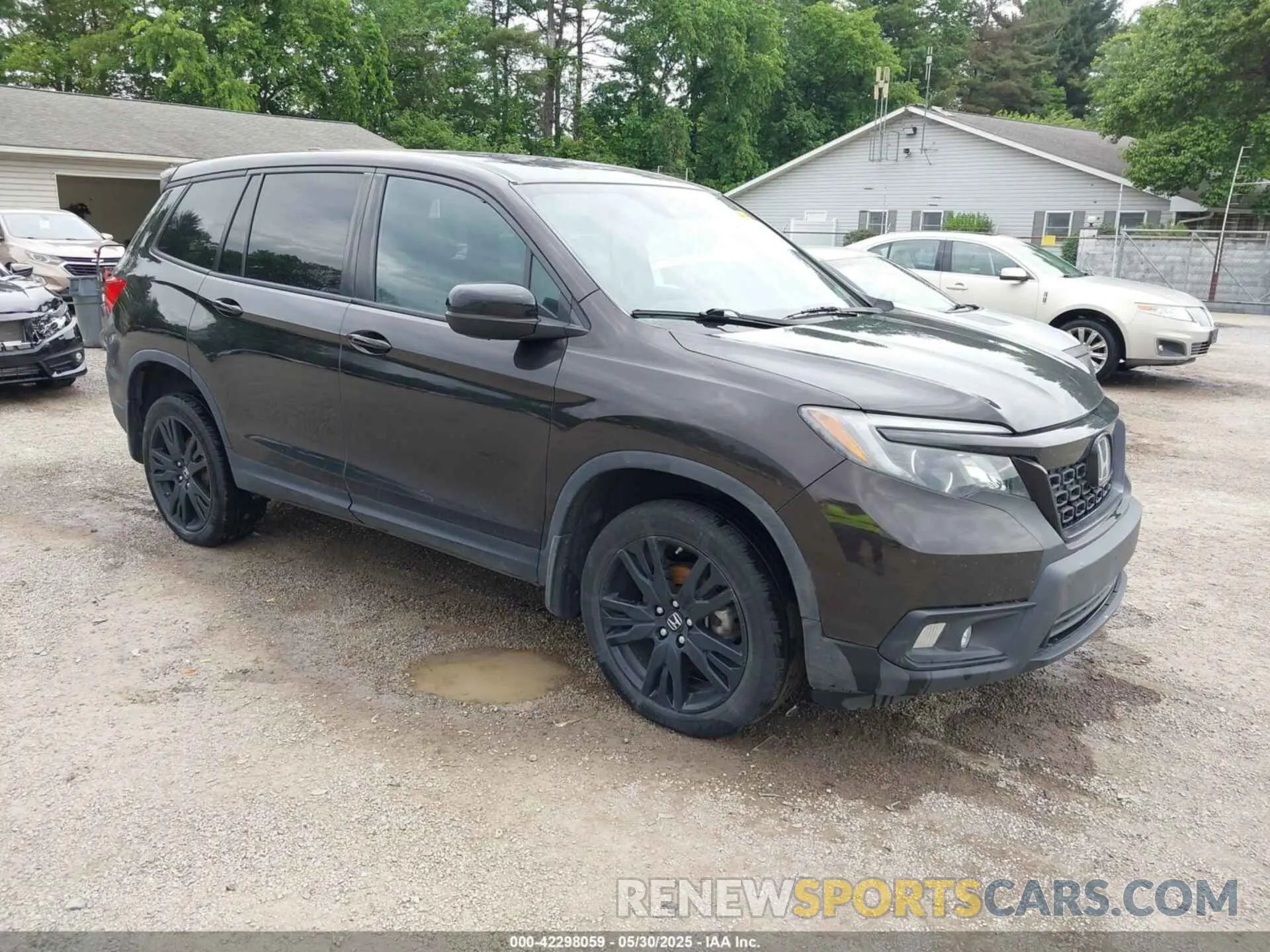 1 Photograph of a damaged car 5FNYF8H23KB025307 HONDA PASSPORT 2019
