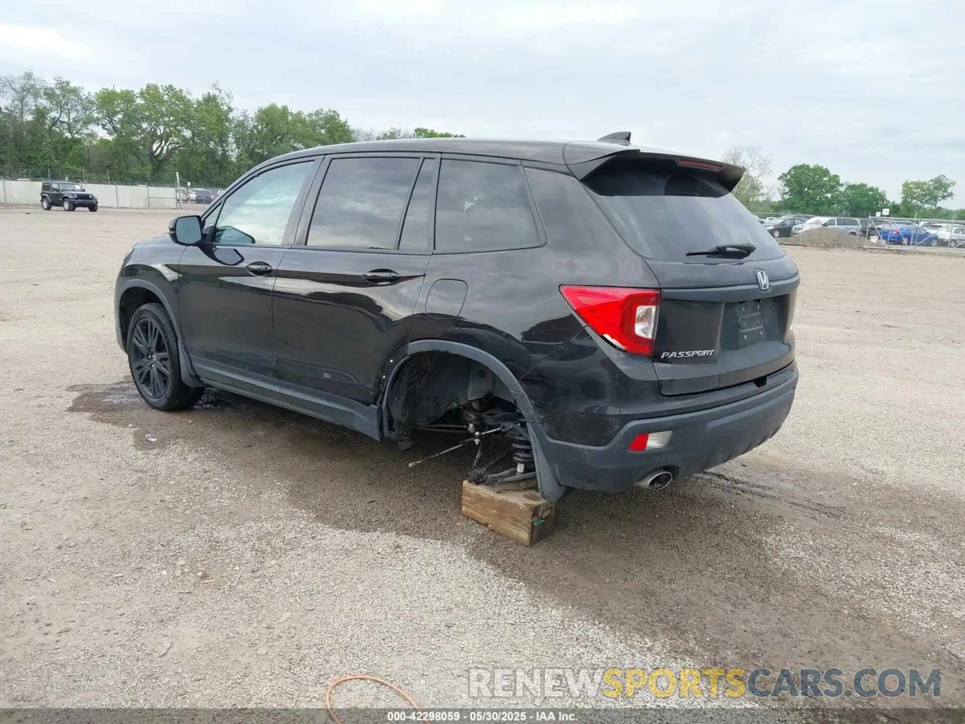 3 Photograph of a damaged car 5FNYF8H23KB025307 HONDA PASSPORT 2019