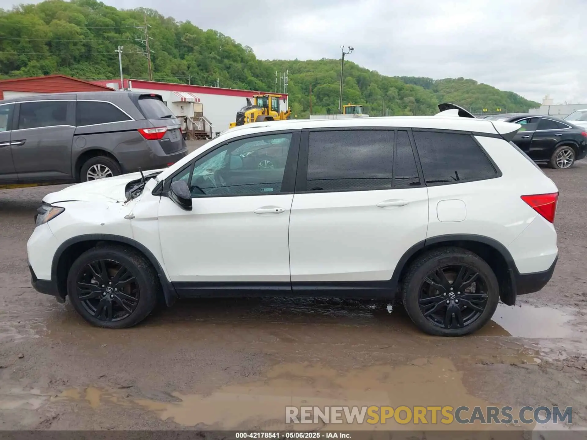 14 Photograph of a damaged car 5FNYF8H28KB010303 HONDA PASSPORT 2019