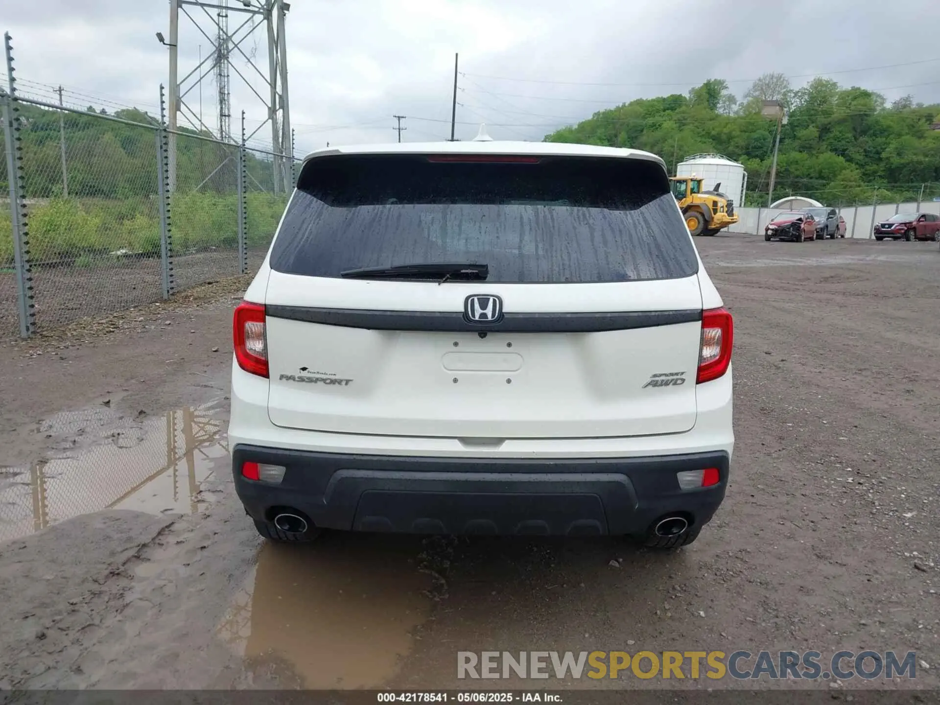 16 Photograph of a damaged car 5FNYF8H28KB010303 HONDA PASSPORT 2019