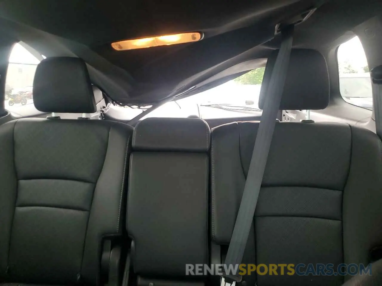 10 Photograph of a damaged car 5FNYF8H51KB027907 HONDA PASSPORT 2019