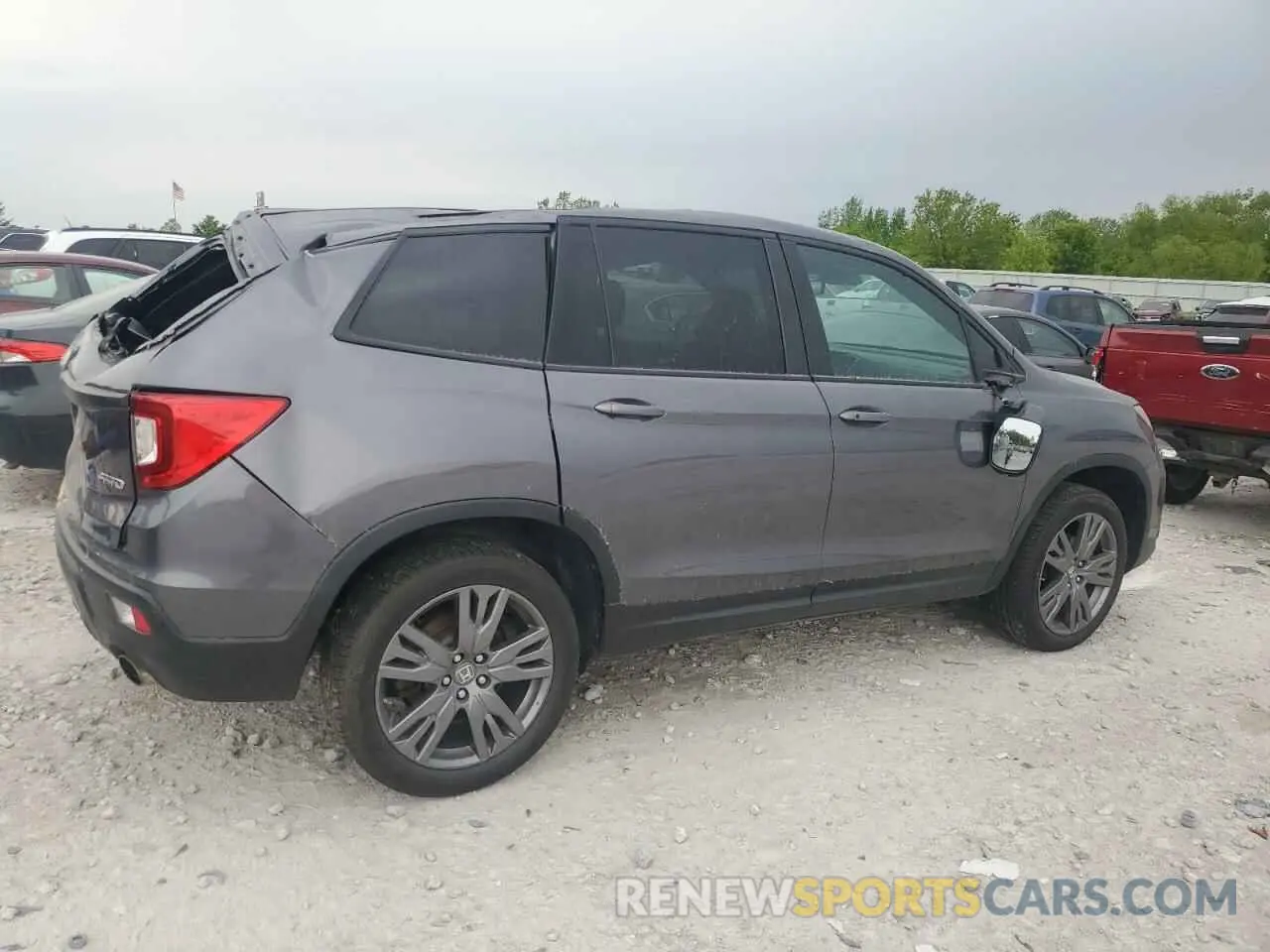 3 Photograph of a damaged car 5FNYF8H51KB027907 HONDA PASSPORT 2019