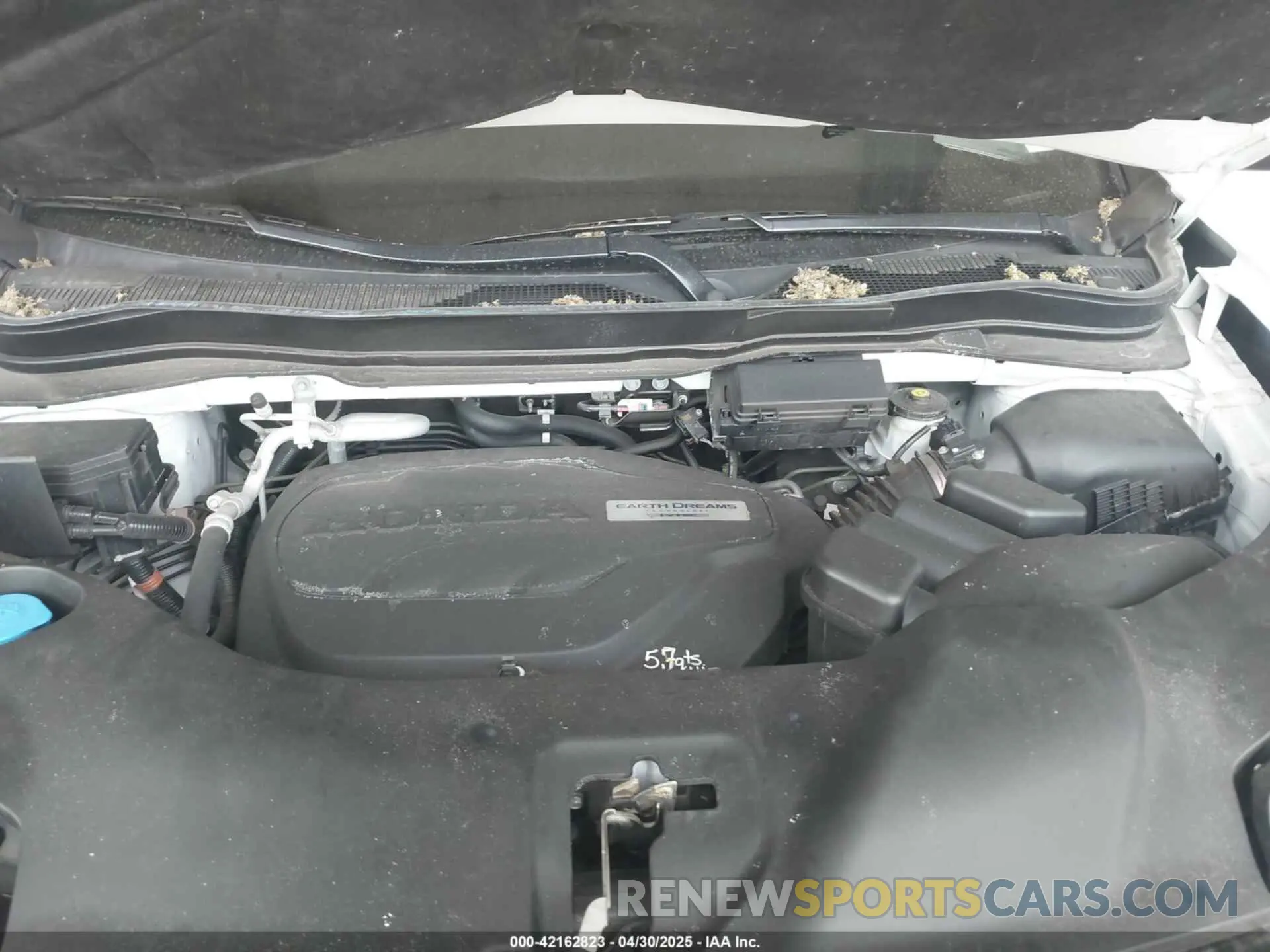 10 Photograph of a damaged car 5FNYF8H51KB028703 HONDA PASSPORT 2019
