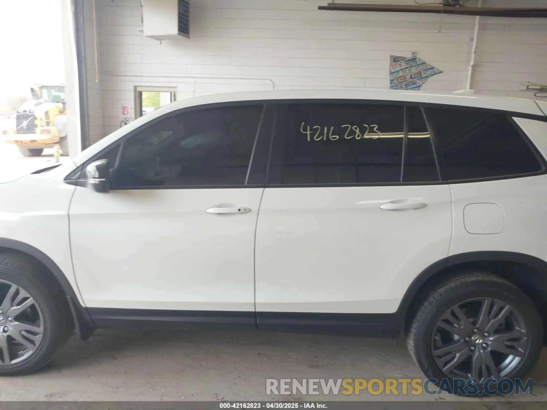14 Photograph of a damaged car 5FNYF8H51KB028703 HONDA PASSPORT 2019