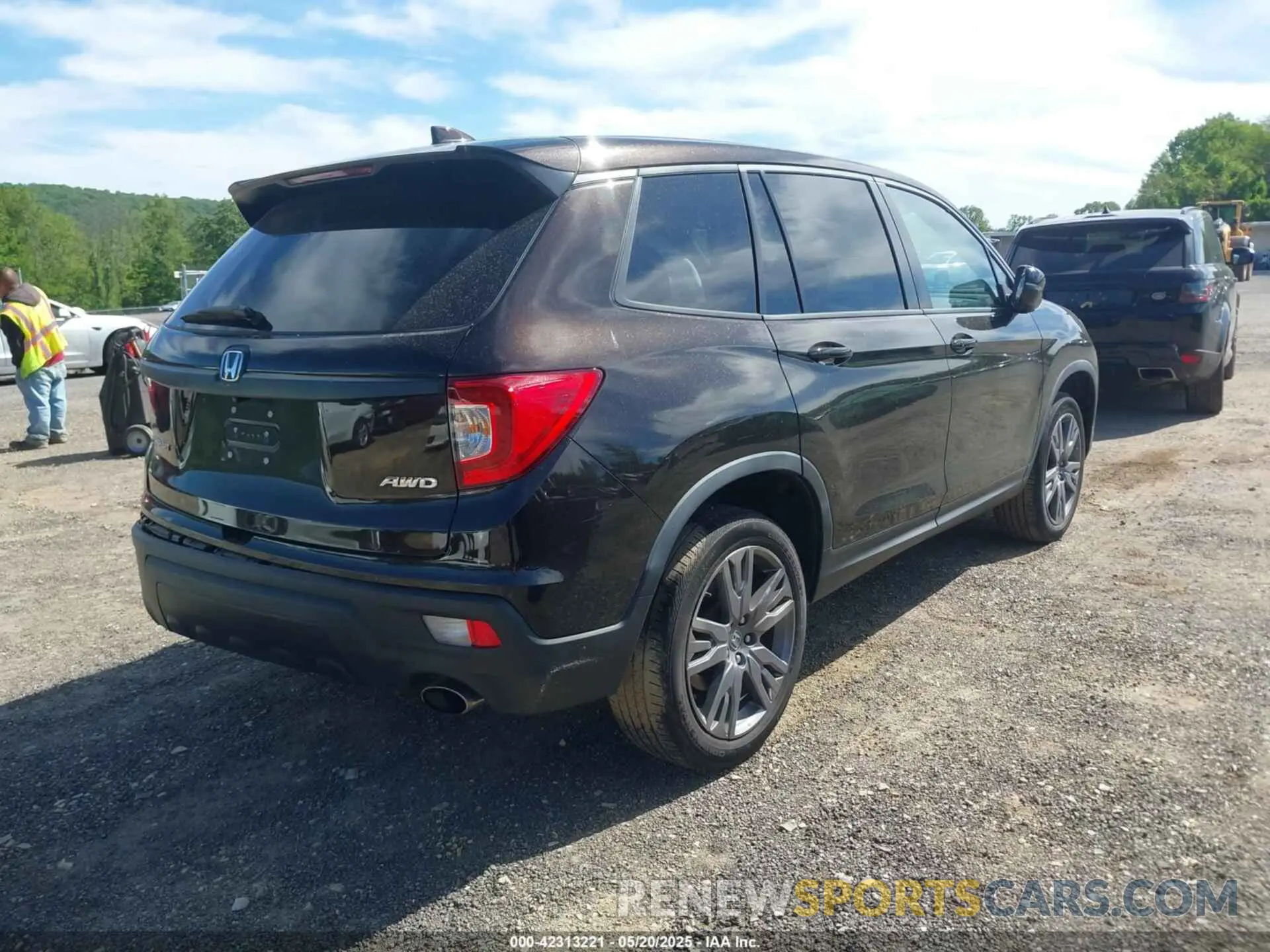 4 Photograph of a damaged car 5FNYF8H53KB014978 HONDA PASSPORT 2019