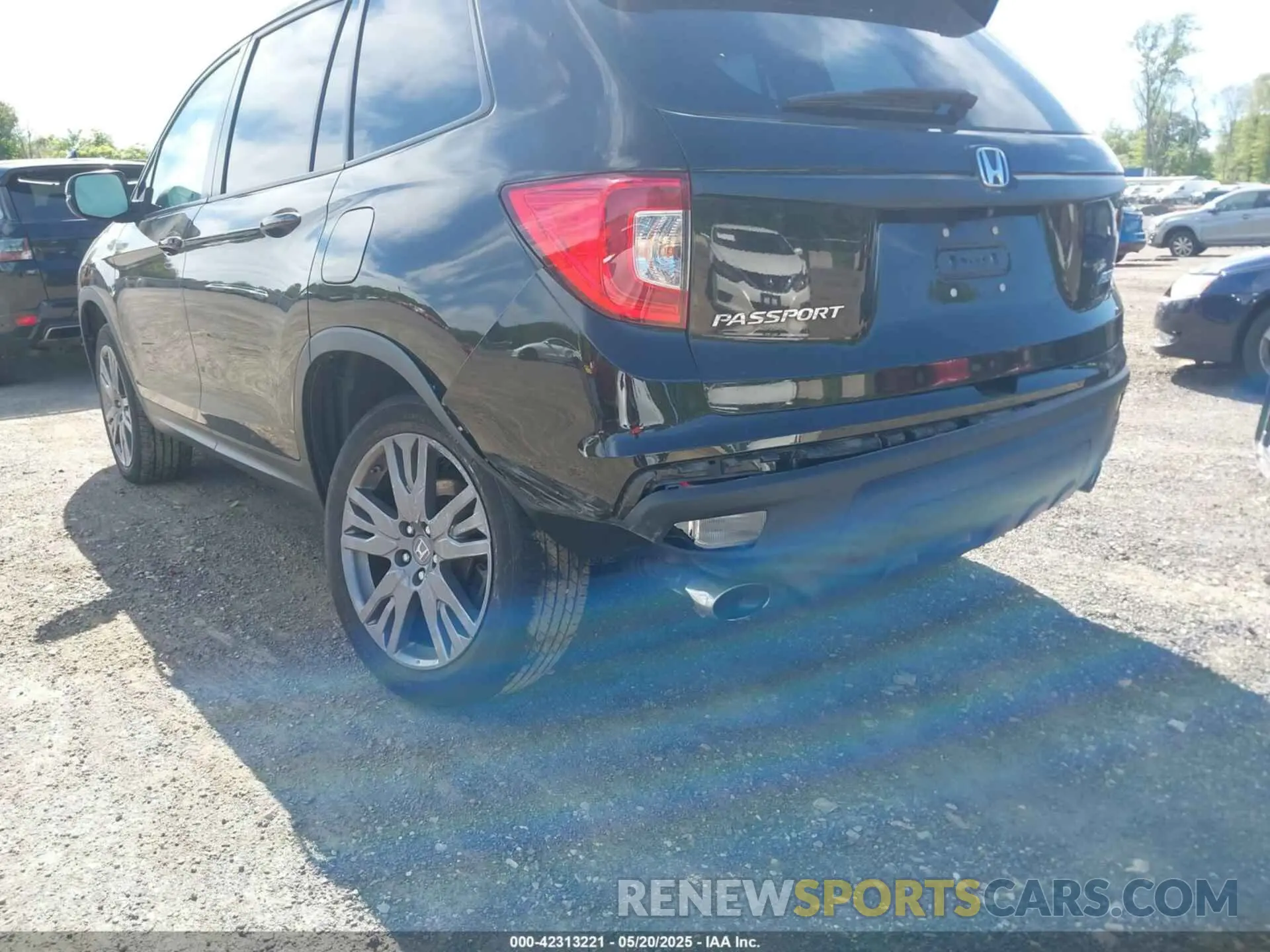 6 Photograph of a damaged car 5FNYF8H53KB014978 HONDA PASSPORT 2019