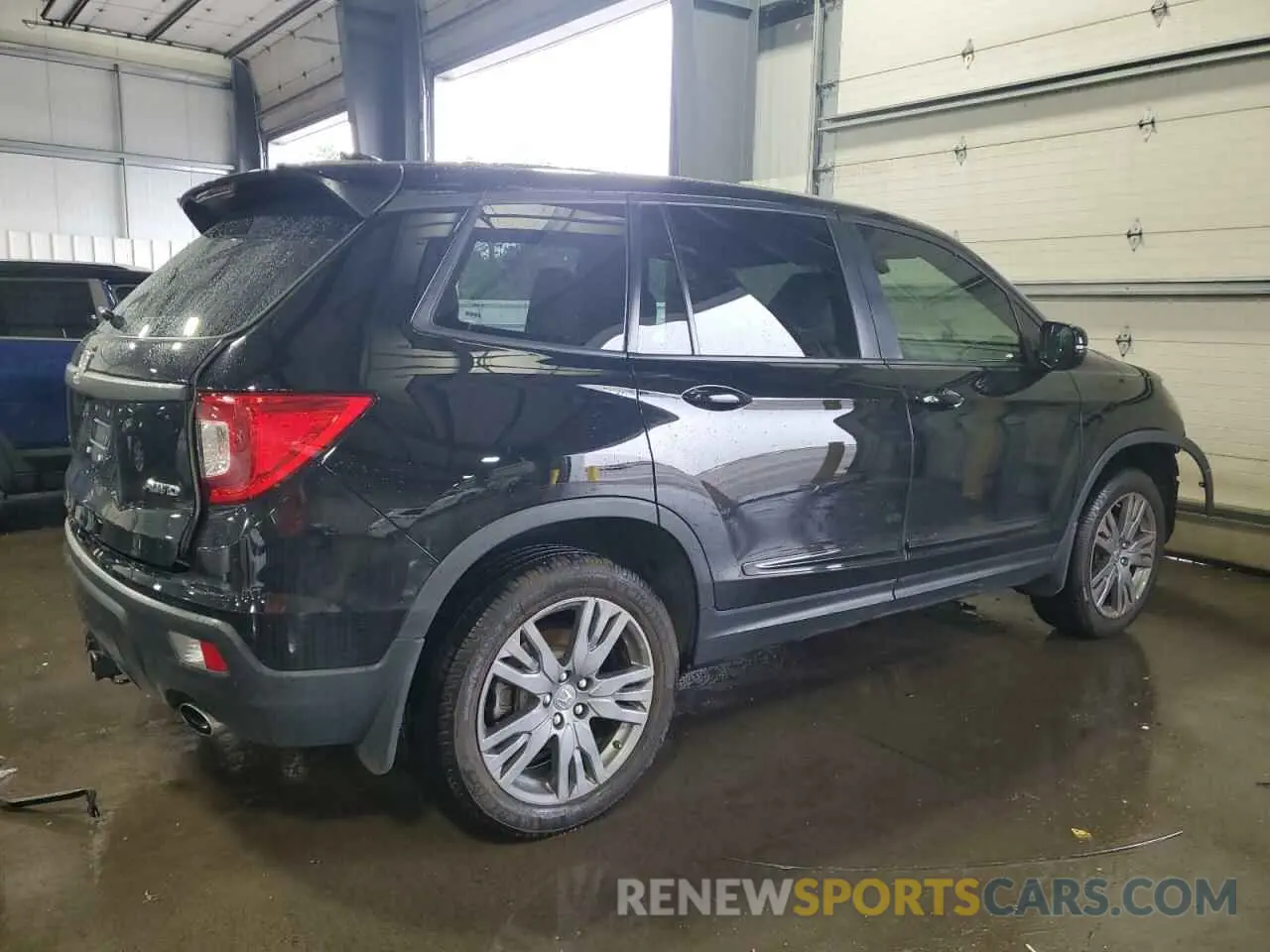 3 Photograph of a damaged car 5FNYF8H59KB019053 HONDA PASSPORT 2019