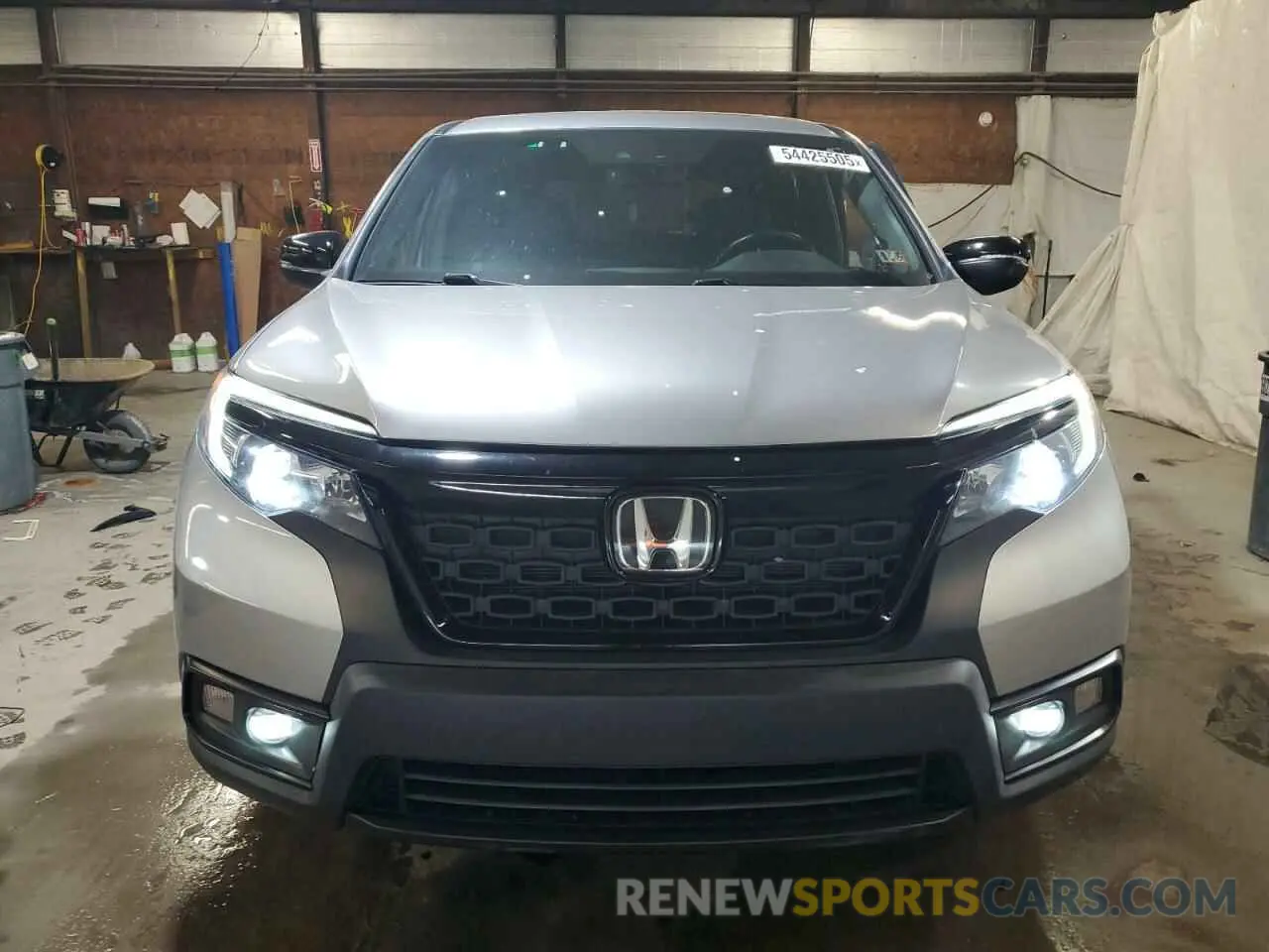 5 Photograph of a damaged car 5FNYF8H59KB019537 HONDA PASSPORT 2019
