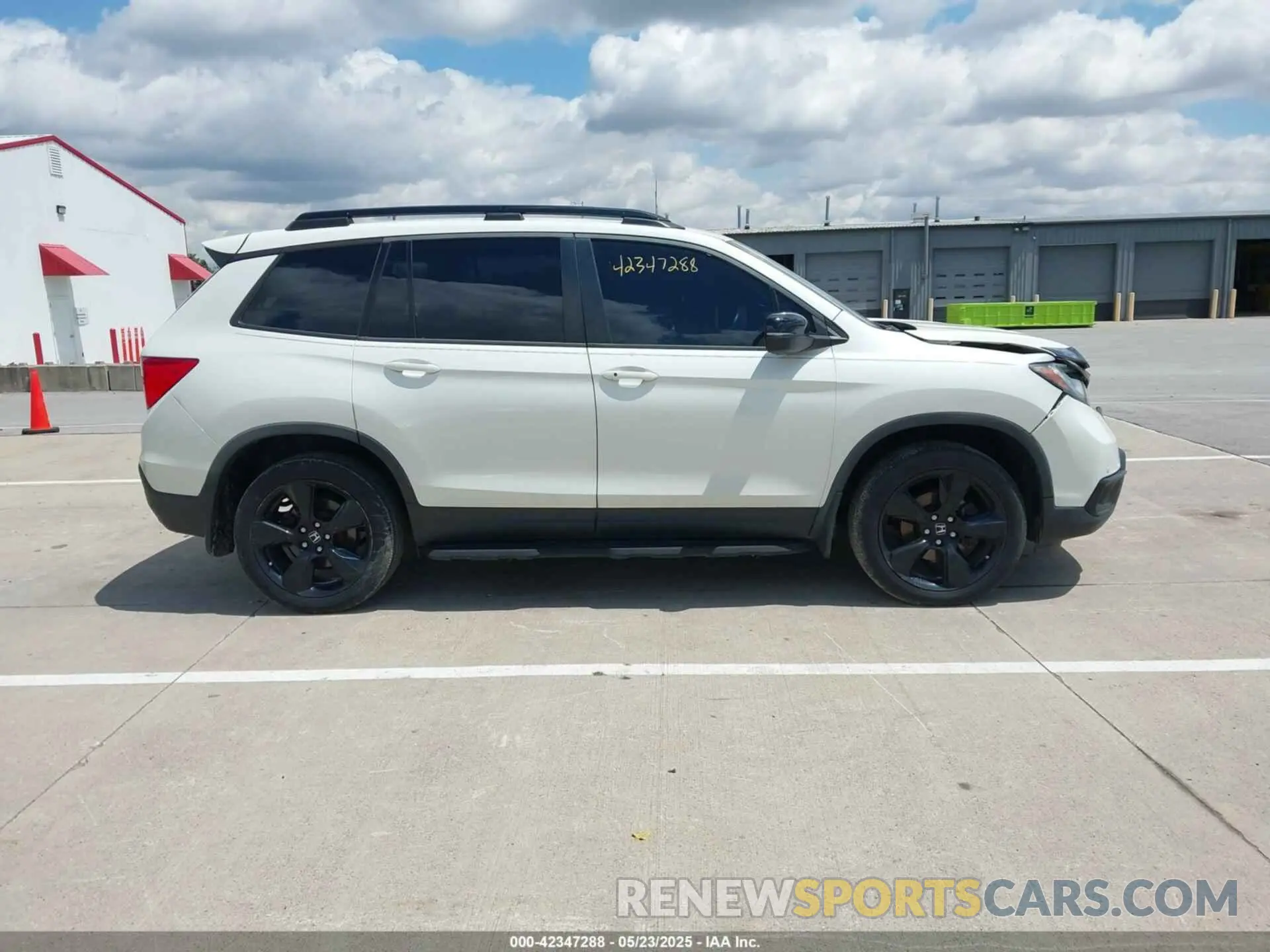 13 Photograph of a damaged car 5FNYF8H90KB002211 HONDA PASSPORT 2019