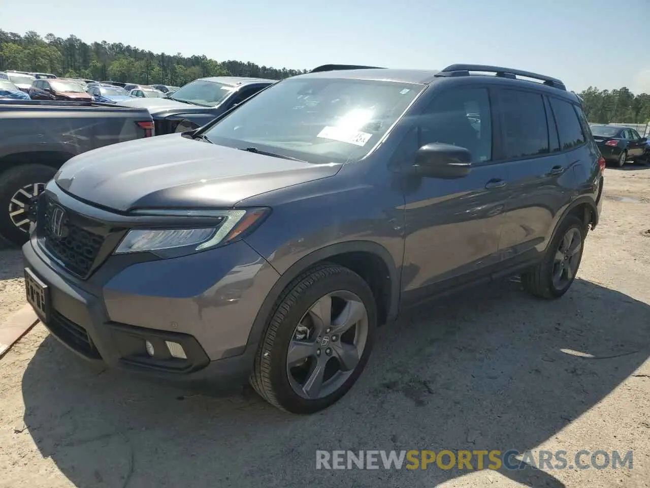 1 Photograph of a damaged car 5FNYF8H93KB007922 HONDA PASSPORT 2019
