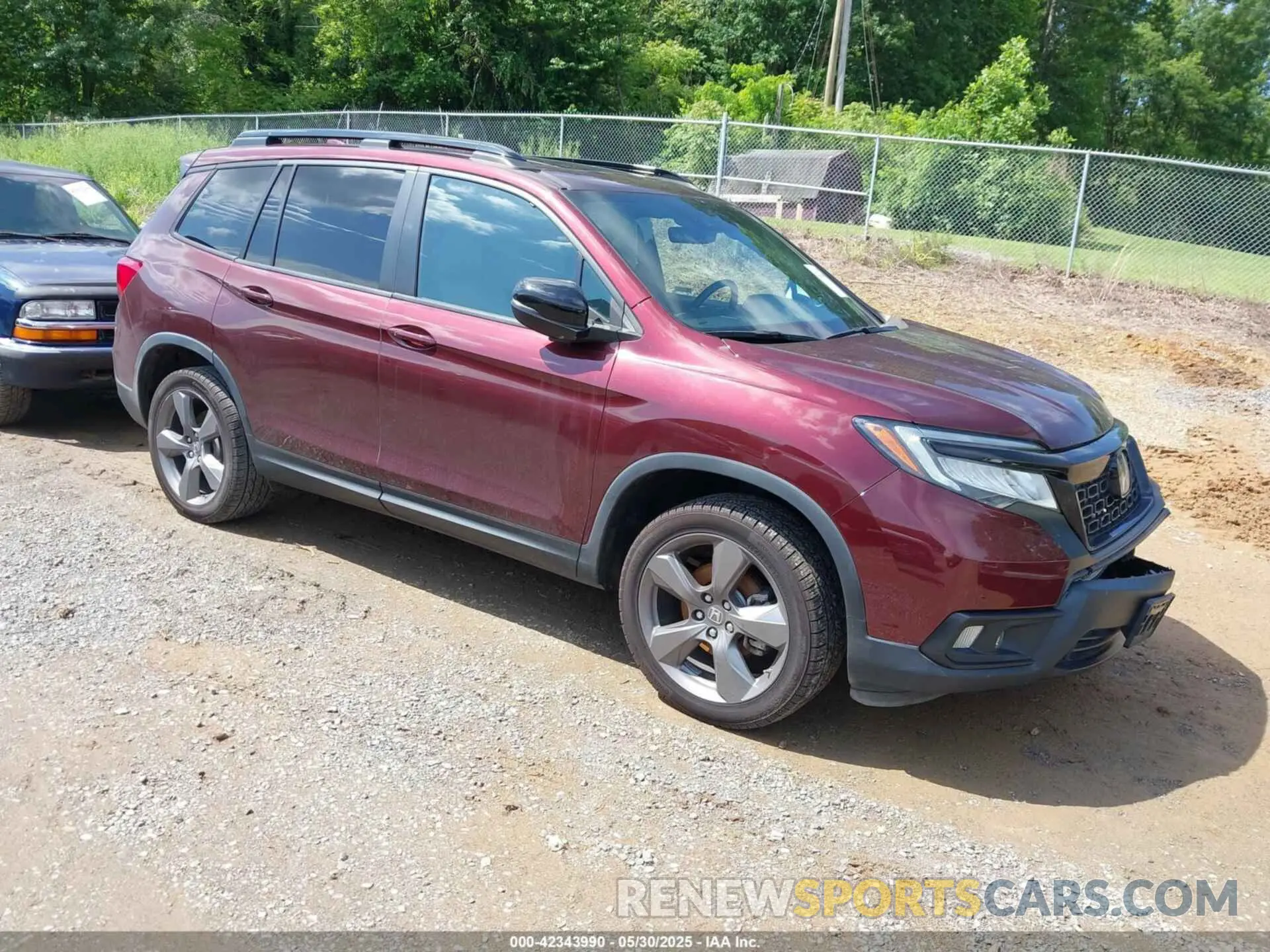 1 Photograph of a damaged car 5FNYF8H9XKB027990 HONDA PASSPORT 2019