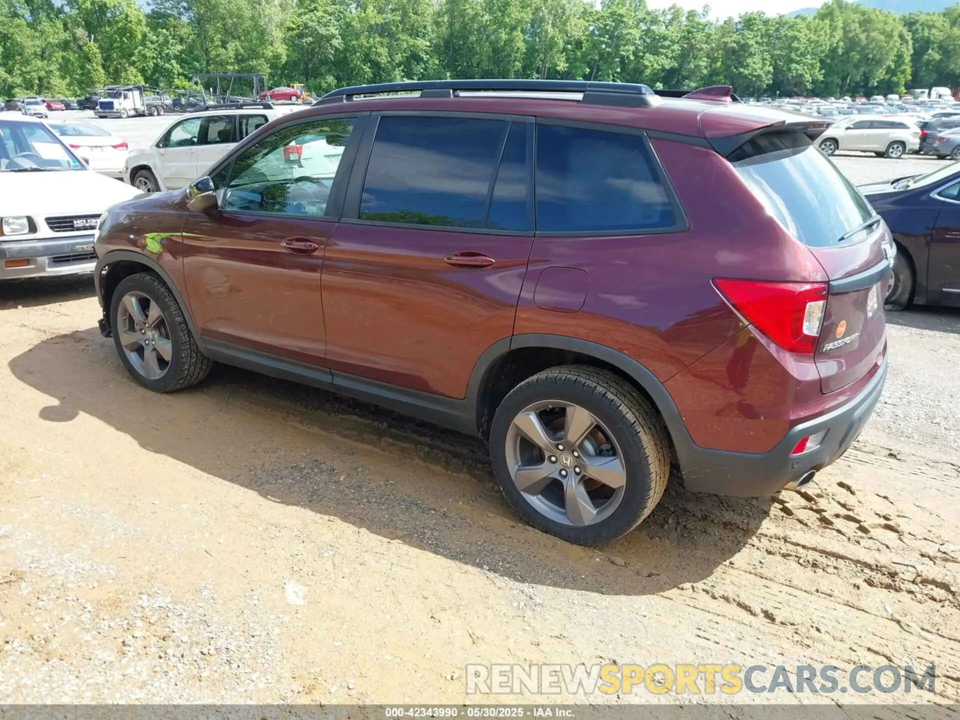 3 Photograph of a damaged car 5FNYF8H9XKB027990 HONDA PASSPORT 2019