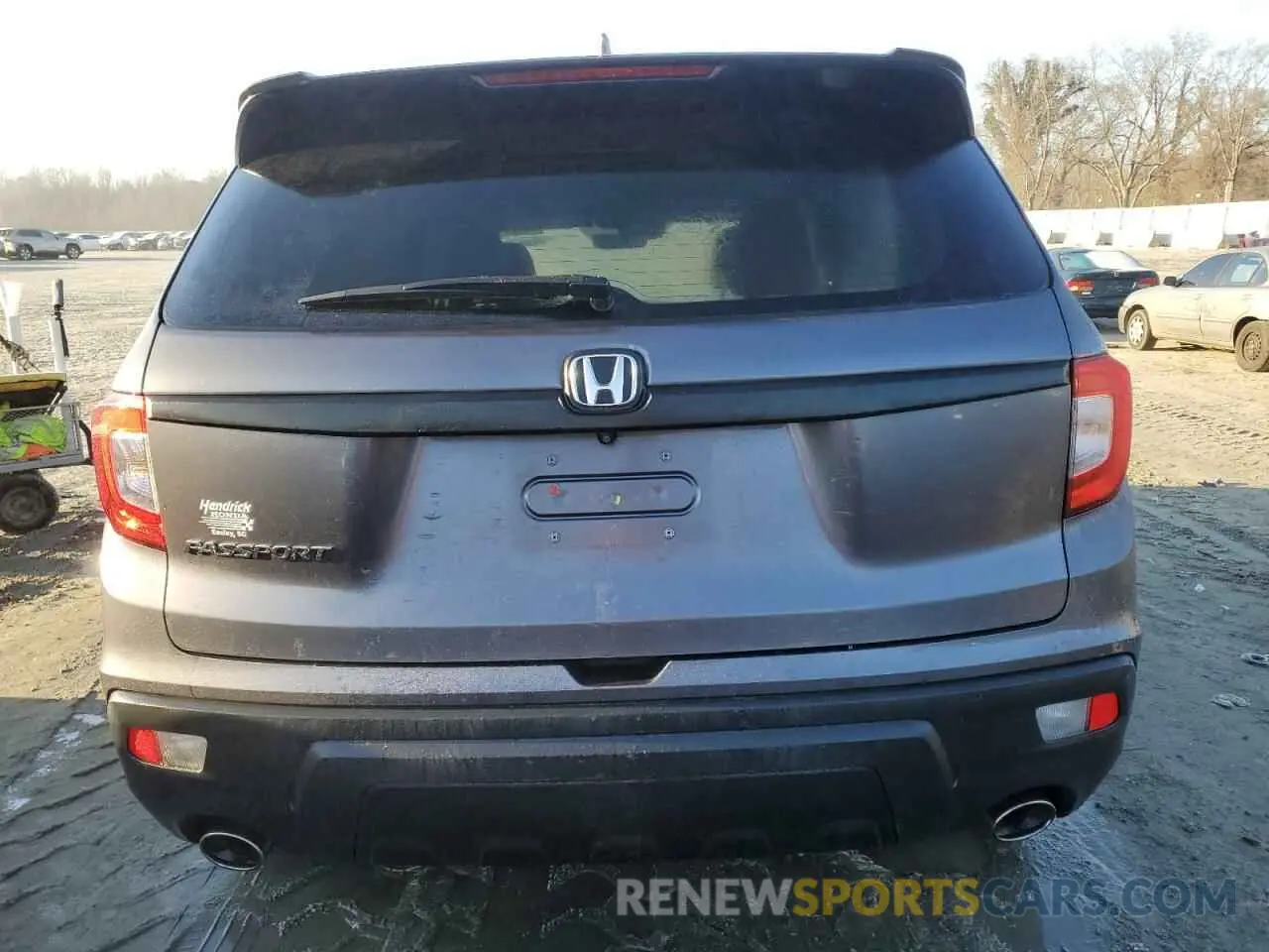 6 Photograph of a damaged car 5FNYF7H50LB000628 HONDA PASSPORT 2020