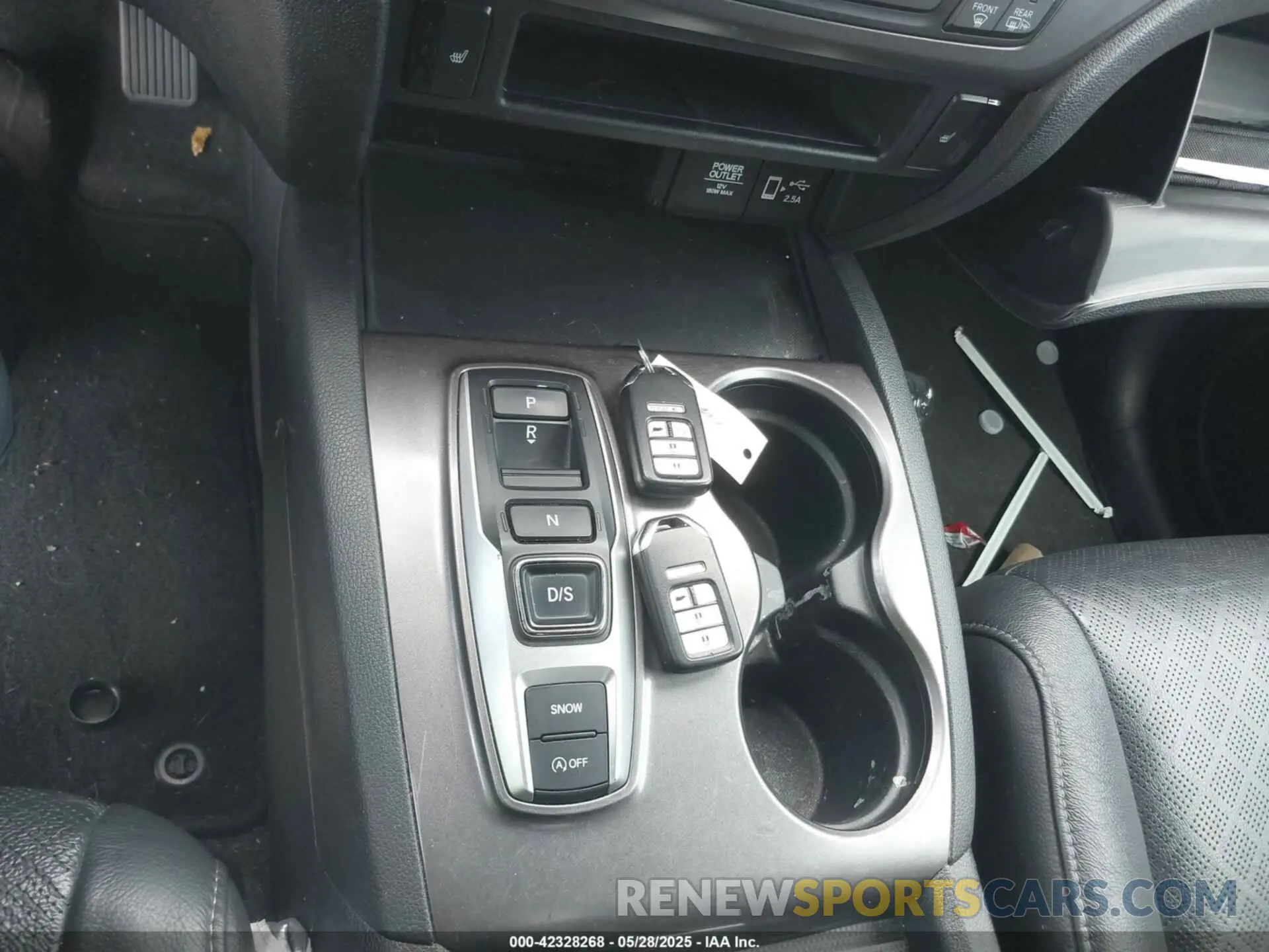 11 Photograph of a damaged car 5FNYF7H50LB005909 HONDA PASSPORT 2020