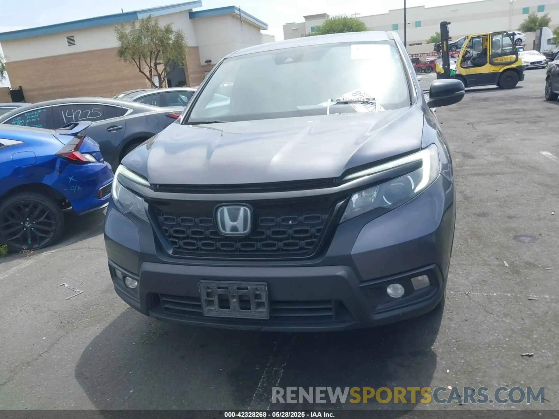 12 Photograph of a damaged car 5FNYF7H50LB005909 HONDA PASSPORT 2020