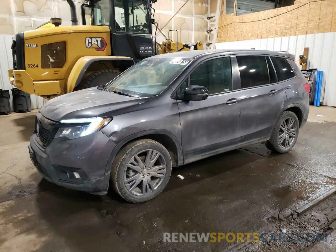 1 Photograph of a damaged car 5FNYF7H55LB000561 HONDA PASSPORT 2020
