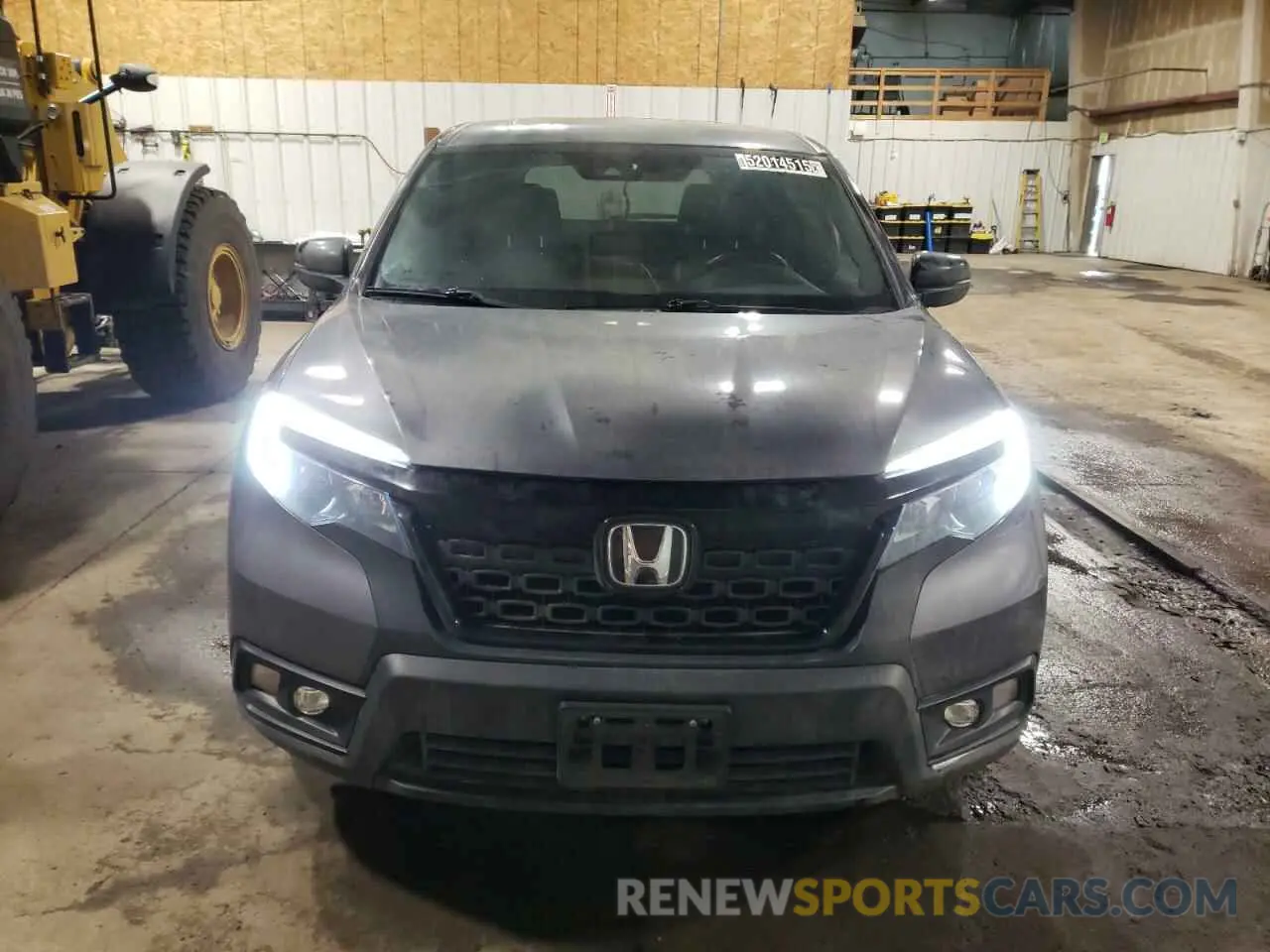 5 Photograph of a damaged car 5FNYF7H55LB000561 HONDA PASSPORT 2020