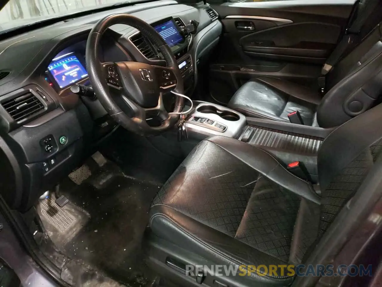 7 Photograph of a damaged car 5FNYF7H55LB000561 HONDA PASSPORT 2020