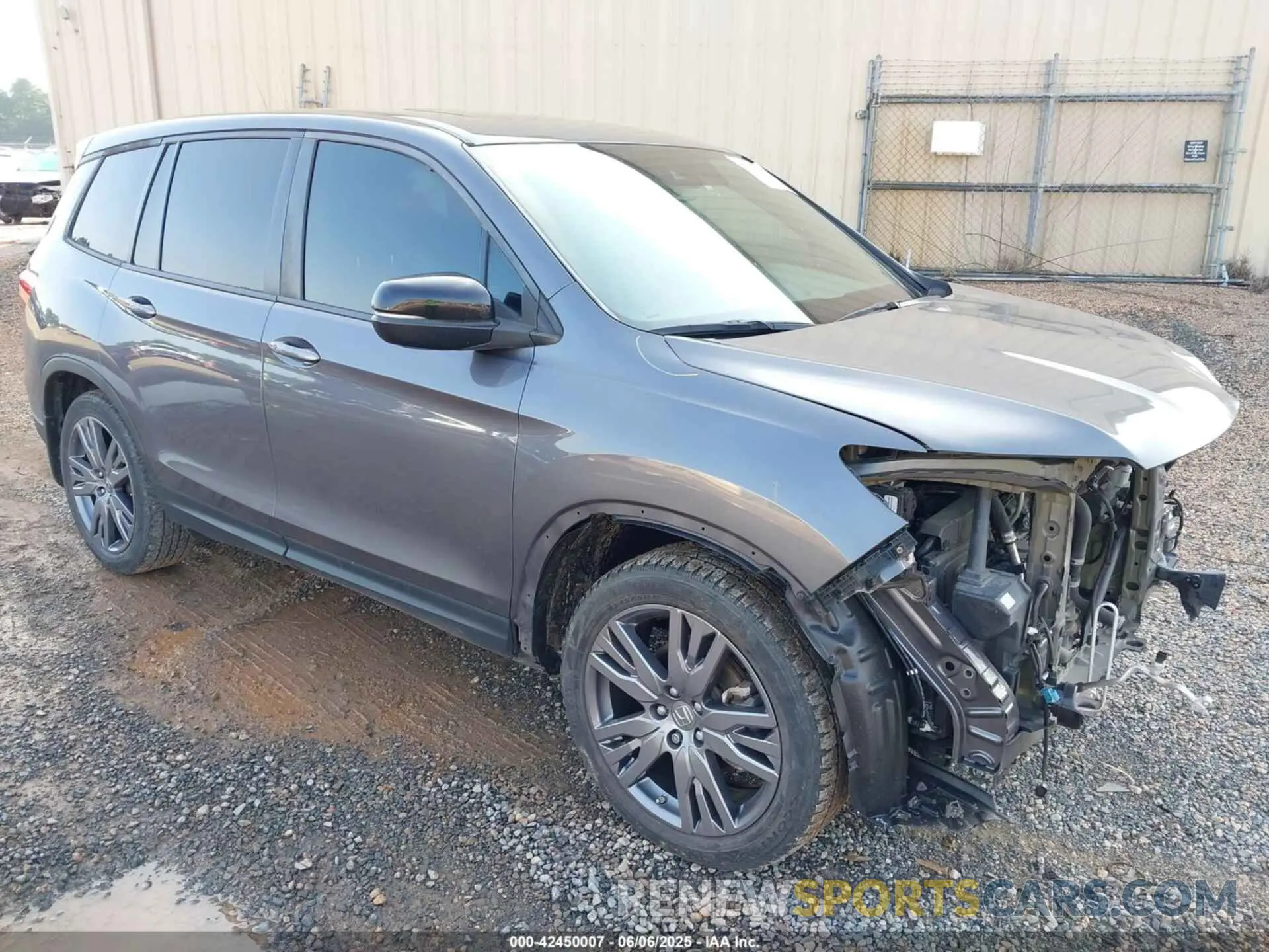 1 Photograph of a damaged car 5FNYF7H56LB003629 HONDA PASSPORT 2020
