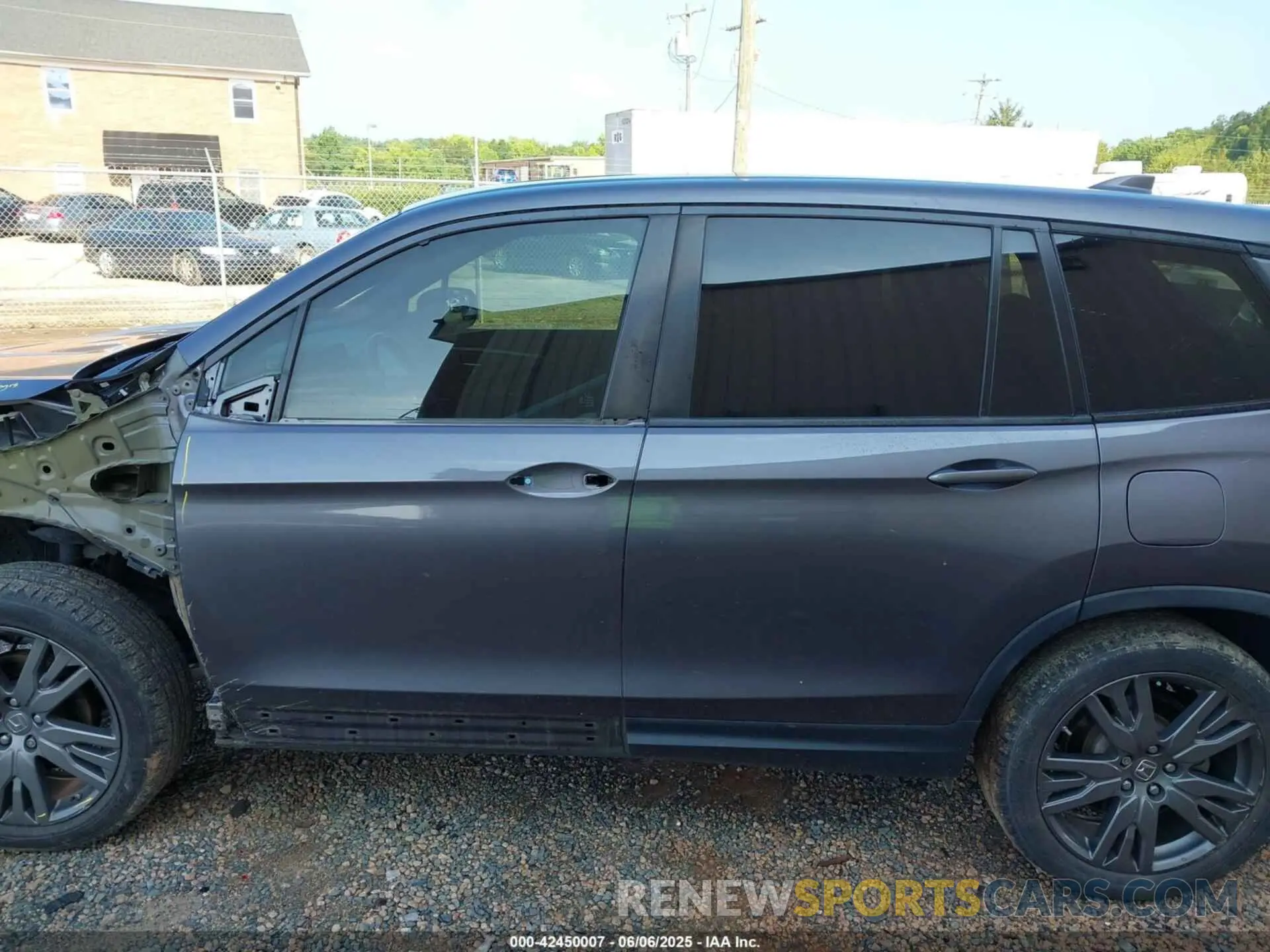 15 Photograph of a damaged car 5FNYF7H56LB003629 HONDA PASSPORT 2020