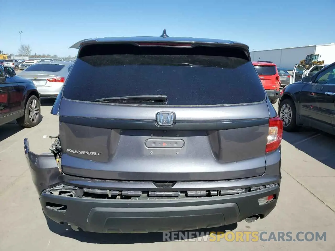 6 Photograph of a damaged car 5FNYF7H57LB001582 HONDA PASSPORT 2020