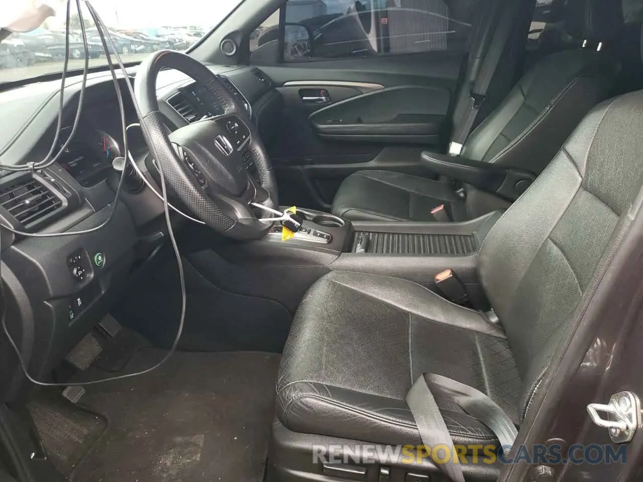 7 Photograph of a damaged car 5FNYF7H57LB001582 HONDA PASSPORT 2020