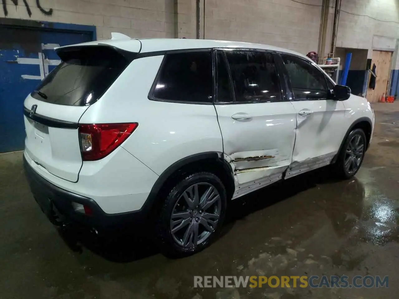 3 Photograph of a damaged car 5FNYF7H58LB003115 HONDA PASSPORT 2020