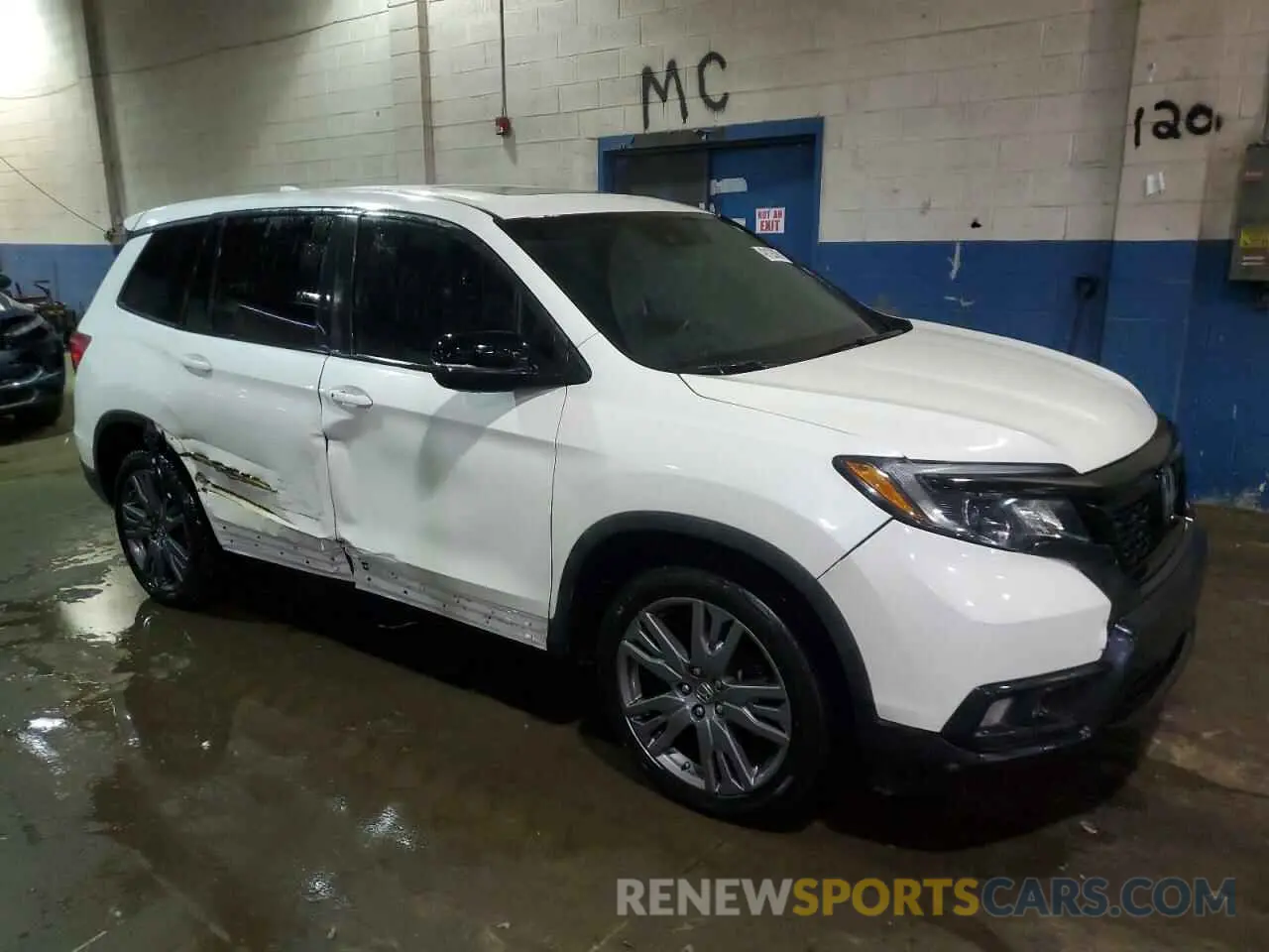 4 Photograph of a damaged car 5FNYF7H58LB003115 HONDA PASSPORT 2020