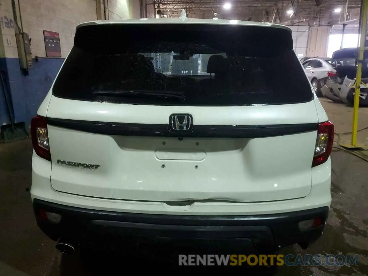 6 Photograph of a damaged car 5FNYF7H58LB003115 HONDA PASSPORT 2020